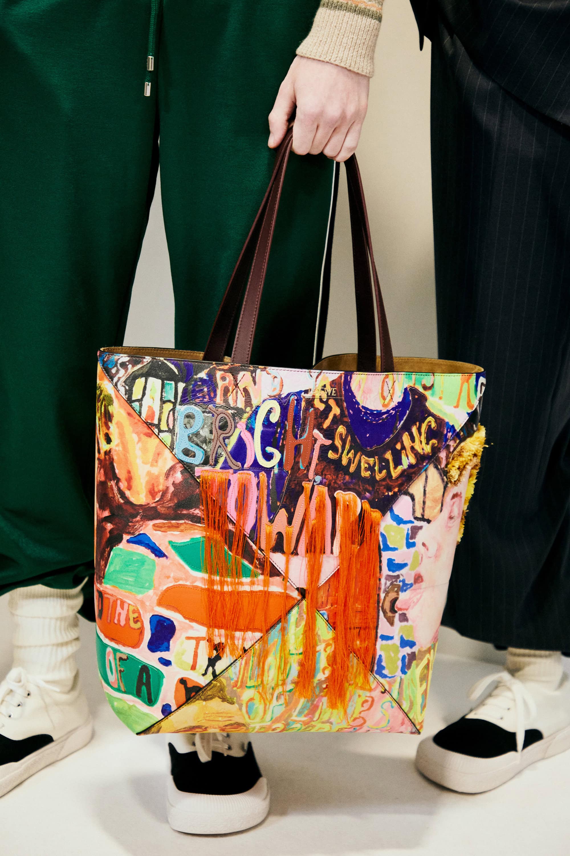 Loewe Fall 2024 Men's Fashion Show Details | The Impression