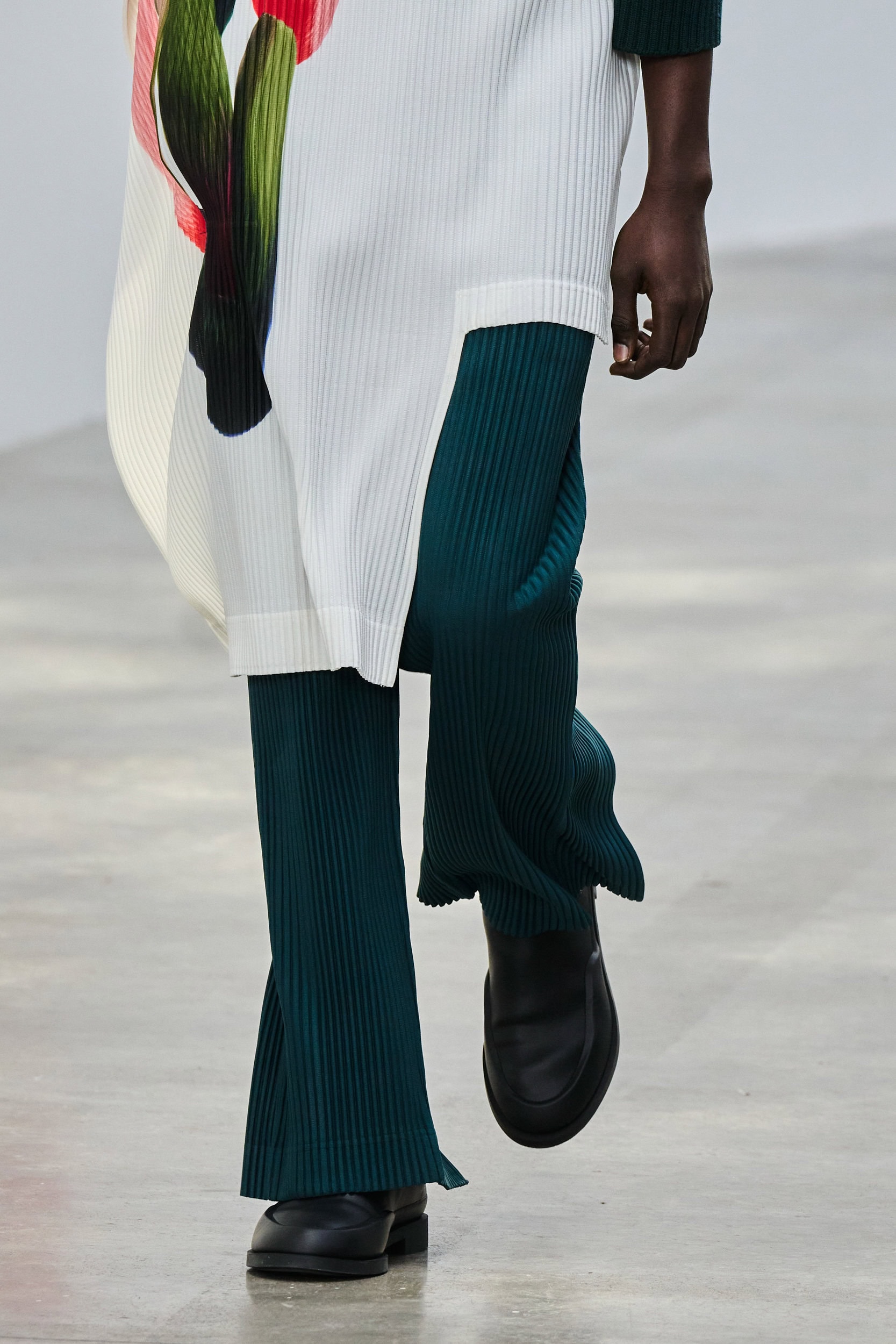 Homme Plisse Issey Miyake Fall 2024 Men’s Fashion Show Details