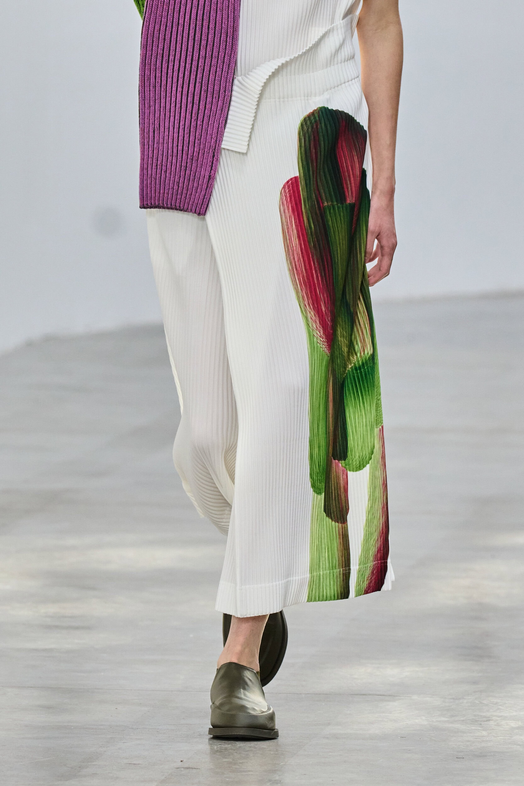 Homme Plisse Issey Miyake Fall 2024 Men’s Fashion Show Details