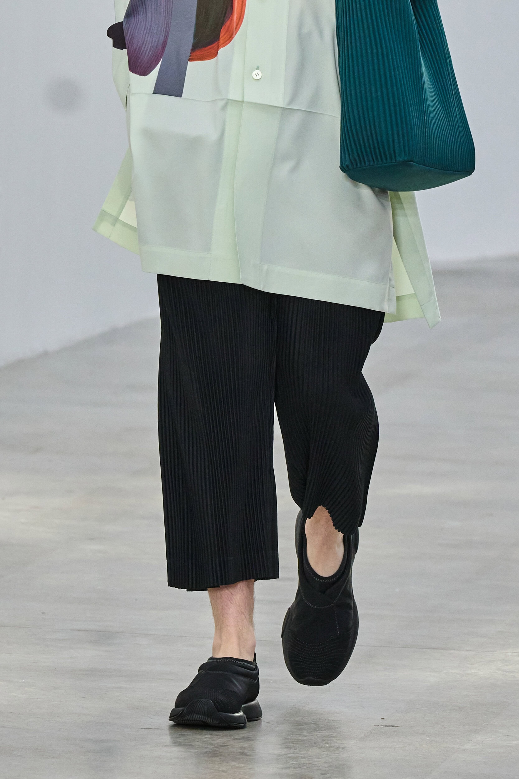 Homme Plisse Issey Miyake Fall 2024 Men’s Fashion Show Details