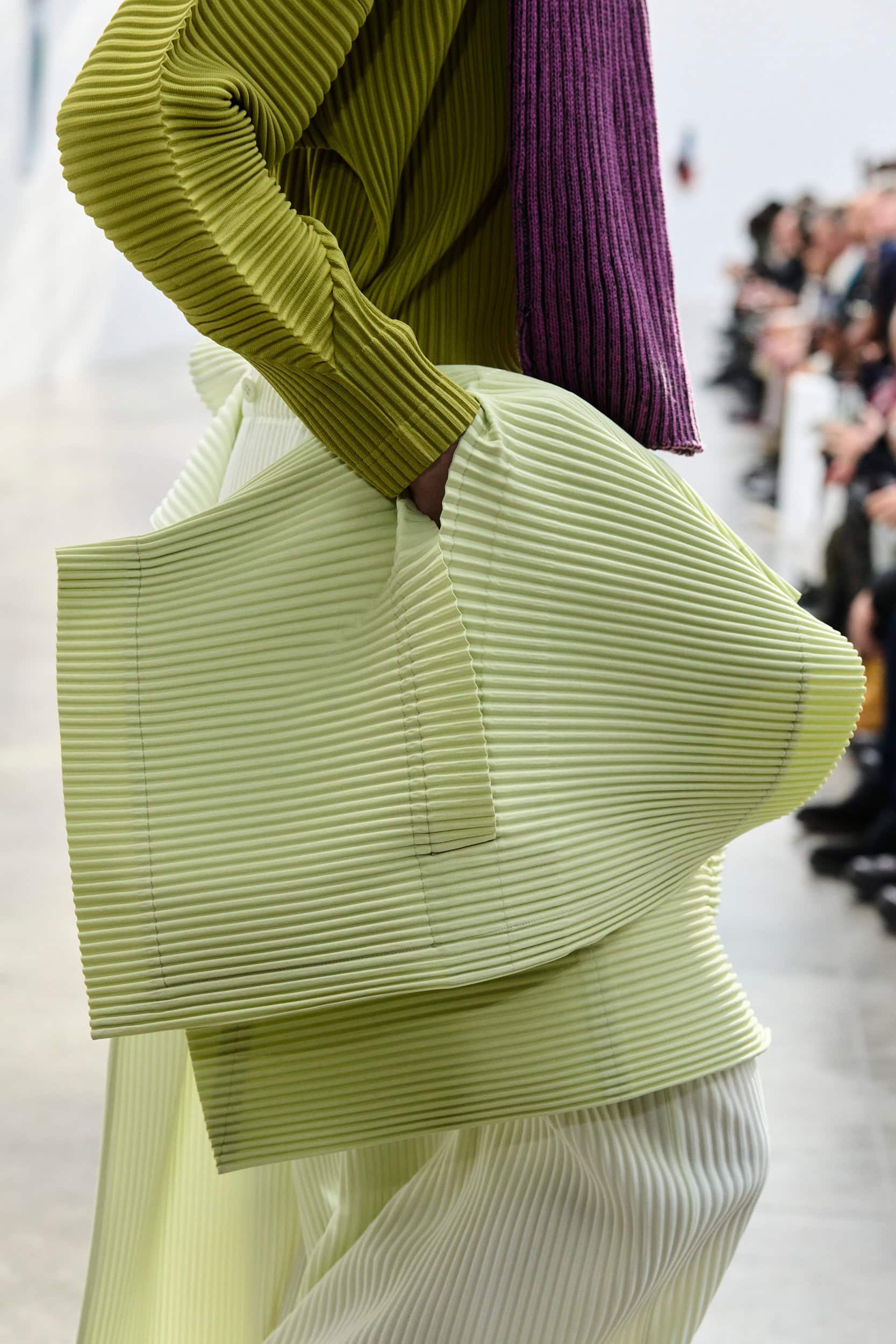 Homme Plisse Issey Miyake Fall 2024 Men’s Fashion Show Details