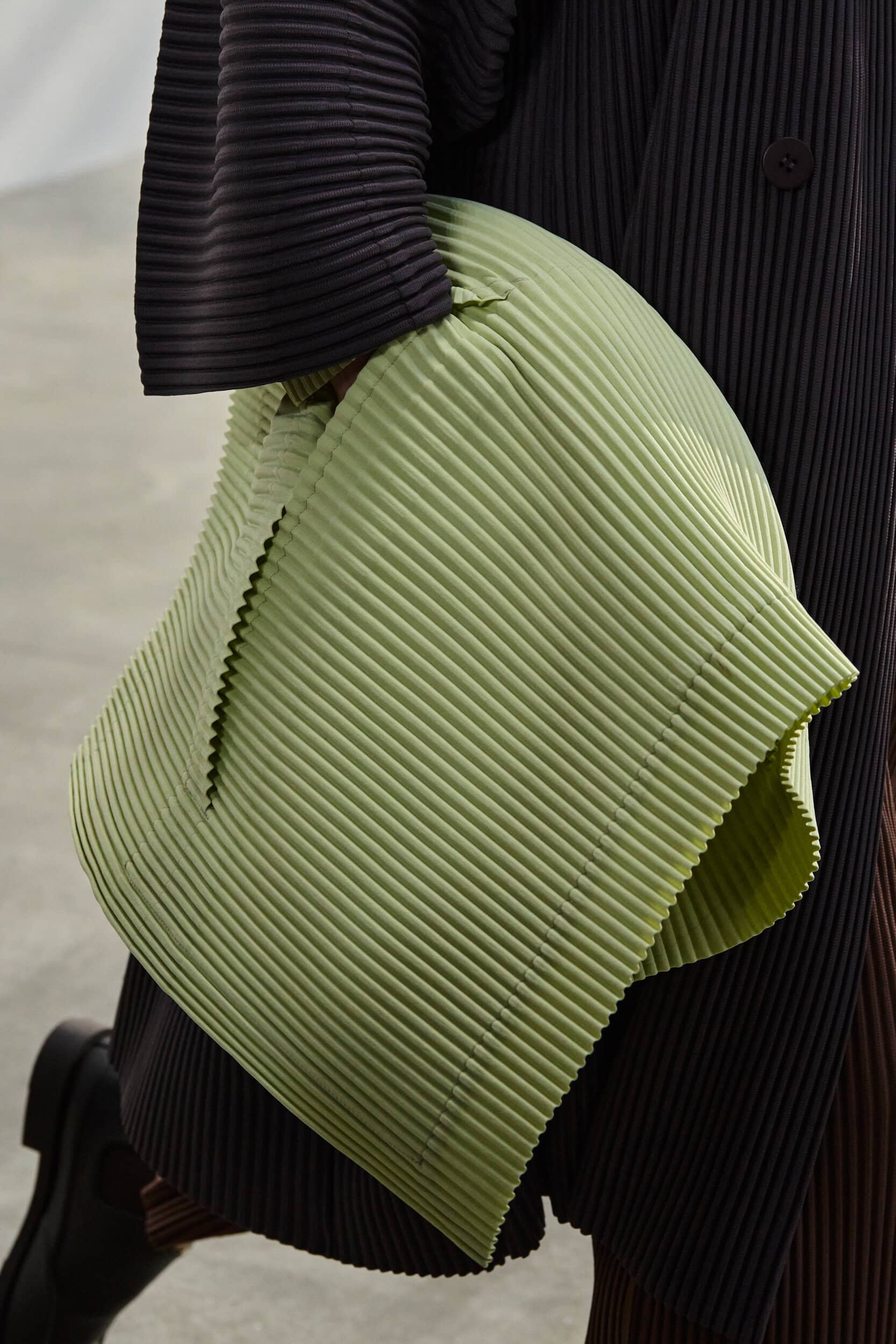 Homme Plisse Issey Miyake Fall 2024 Men’s Fashion Show Details