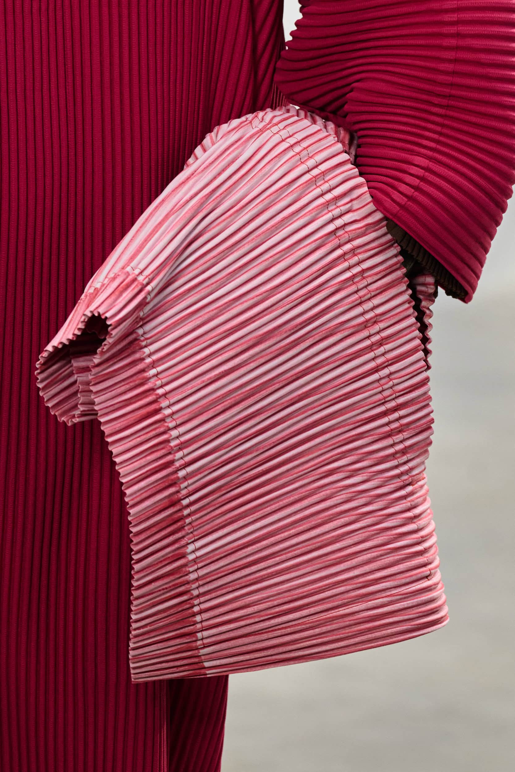 Homme Plisse Issey Miyake Fall 2024 Men’s Fashion Show Details