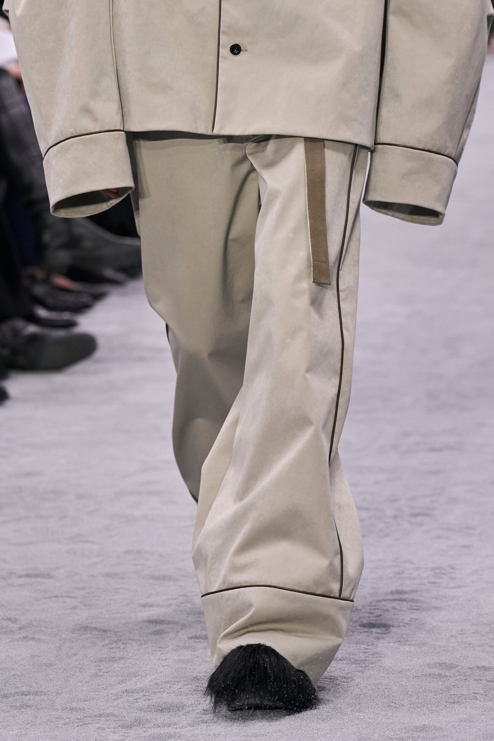 Sacai Fall 2024 Men’s Fashion Show Details