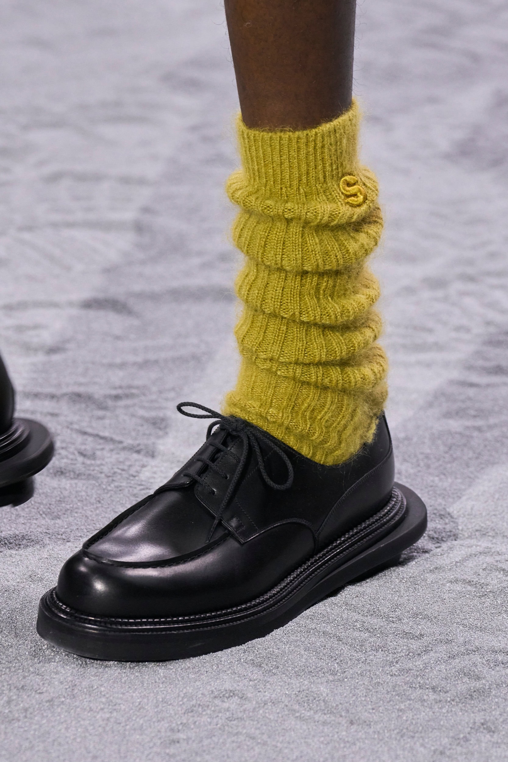Sacai Fall 2024 Men’s Fashion Show Details
