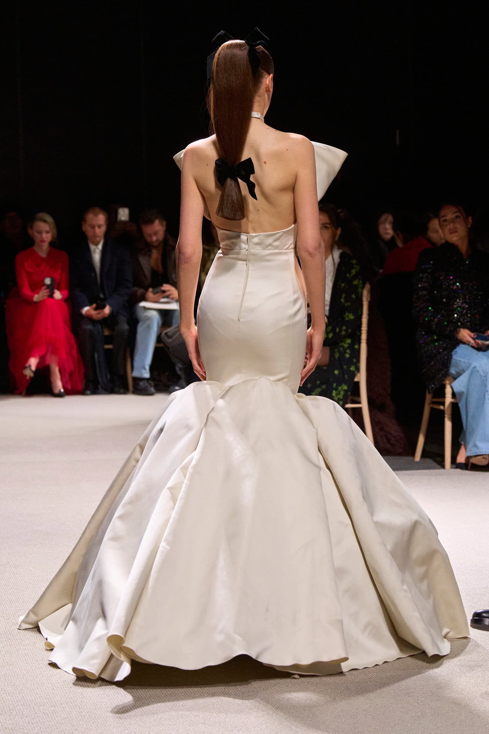 Giambattista Valli Spring 2024 Couture Fashion Show Details