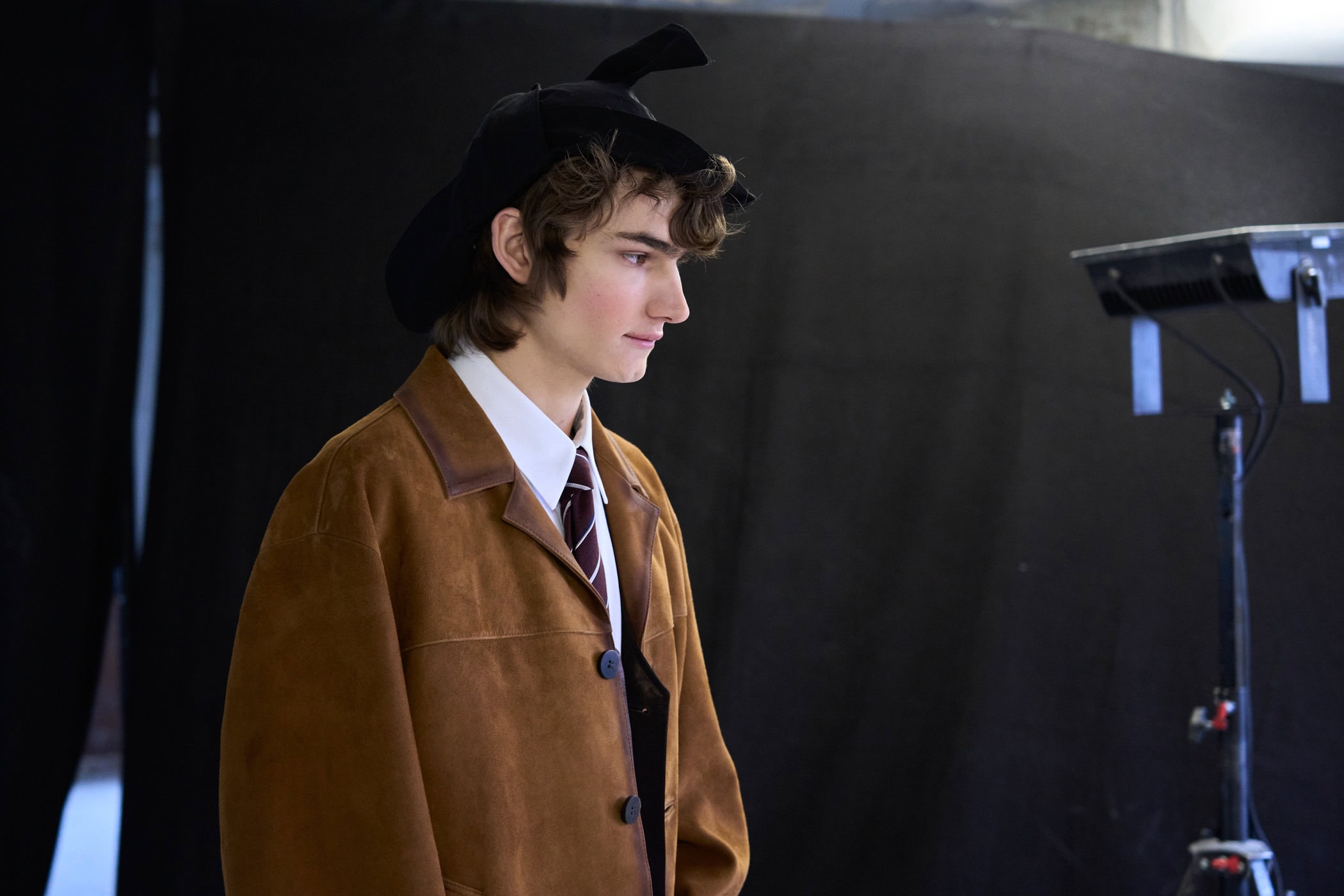 Wooyoungmi Fall 2024 Men’s Fashion Show Backstage