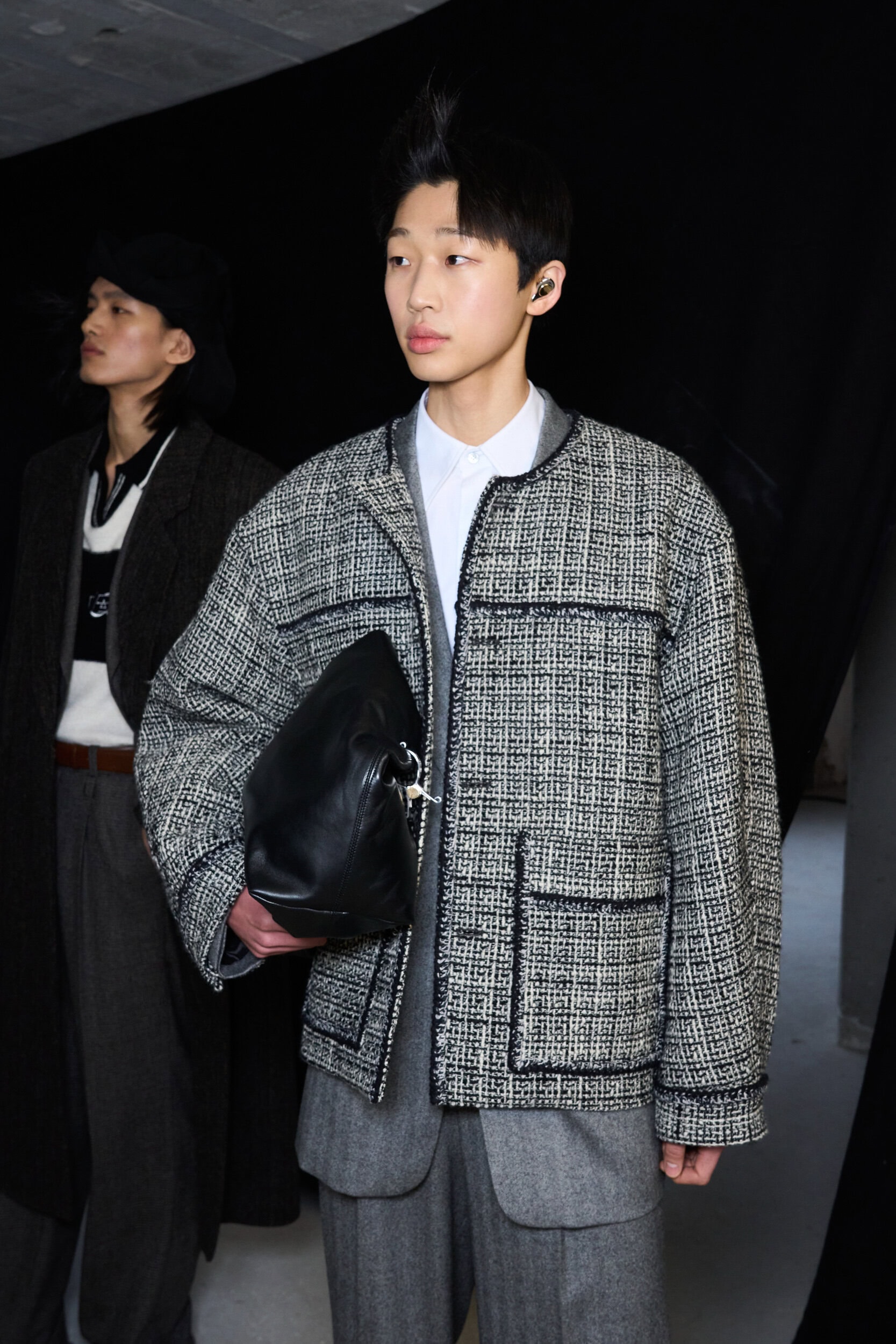 Wooyoungmi Fall 2024 Men’s Fashion Show Backstage