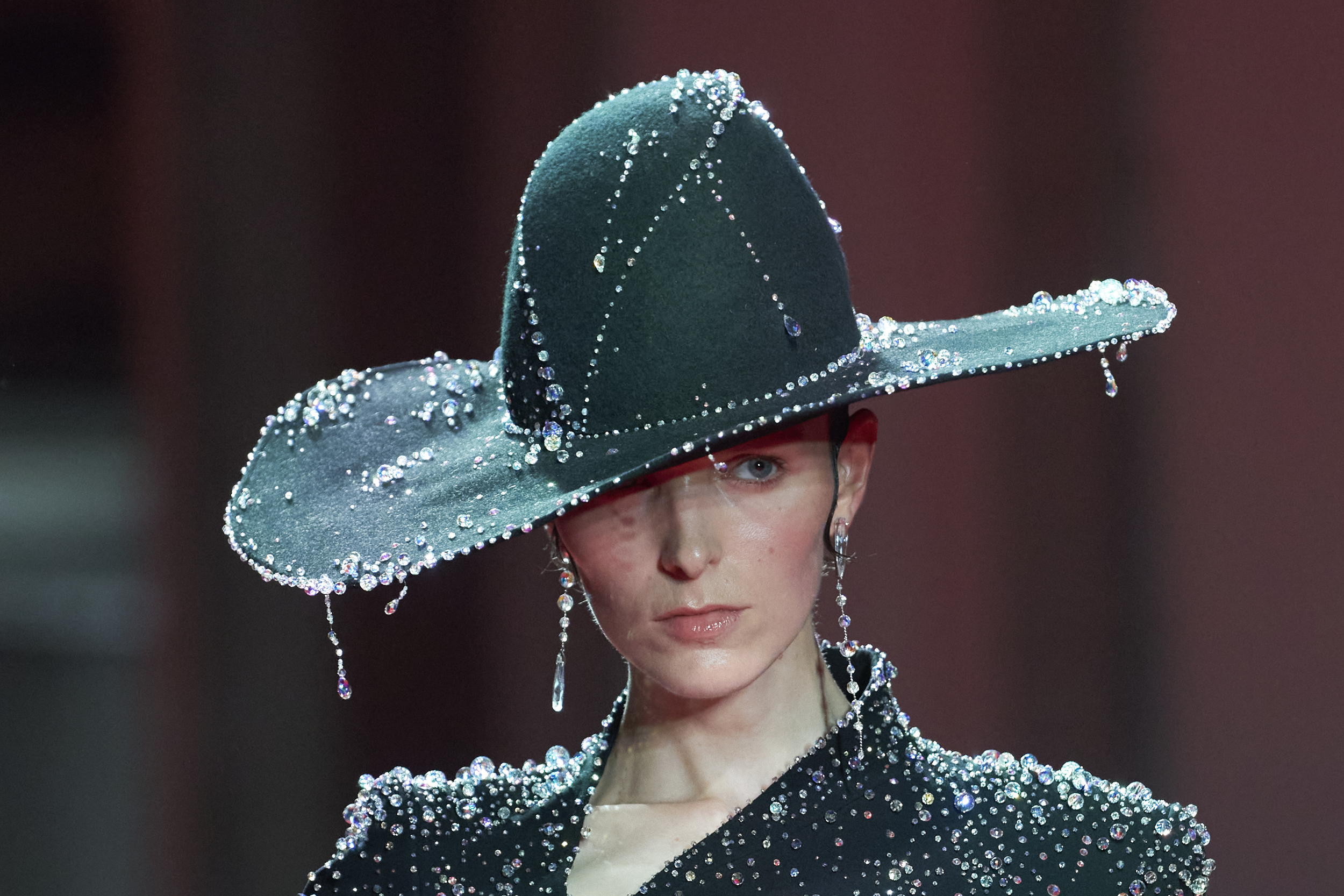 Robert Wun Spring 2024 Couture Fashion Show Details