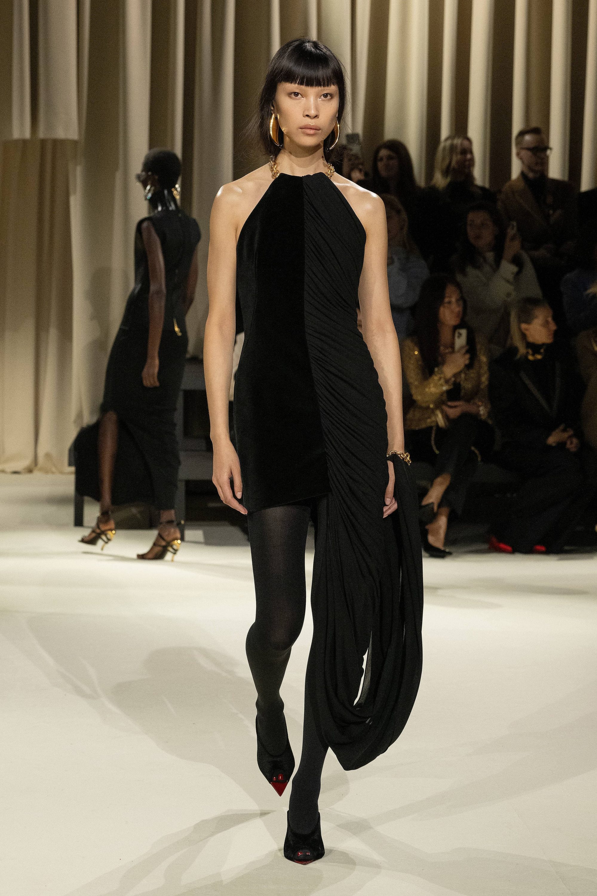 Schiaparelli Fall 2024 Fashion Show | The Impression