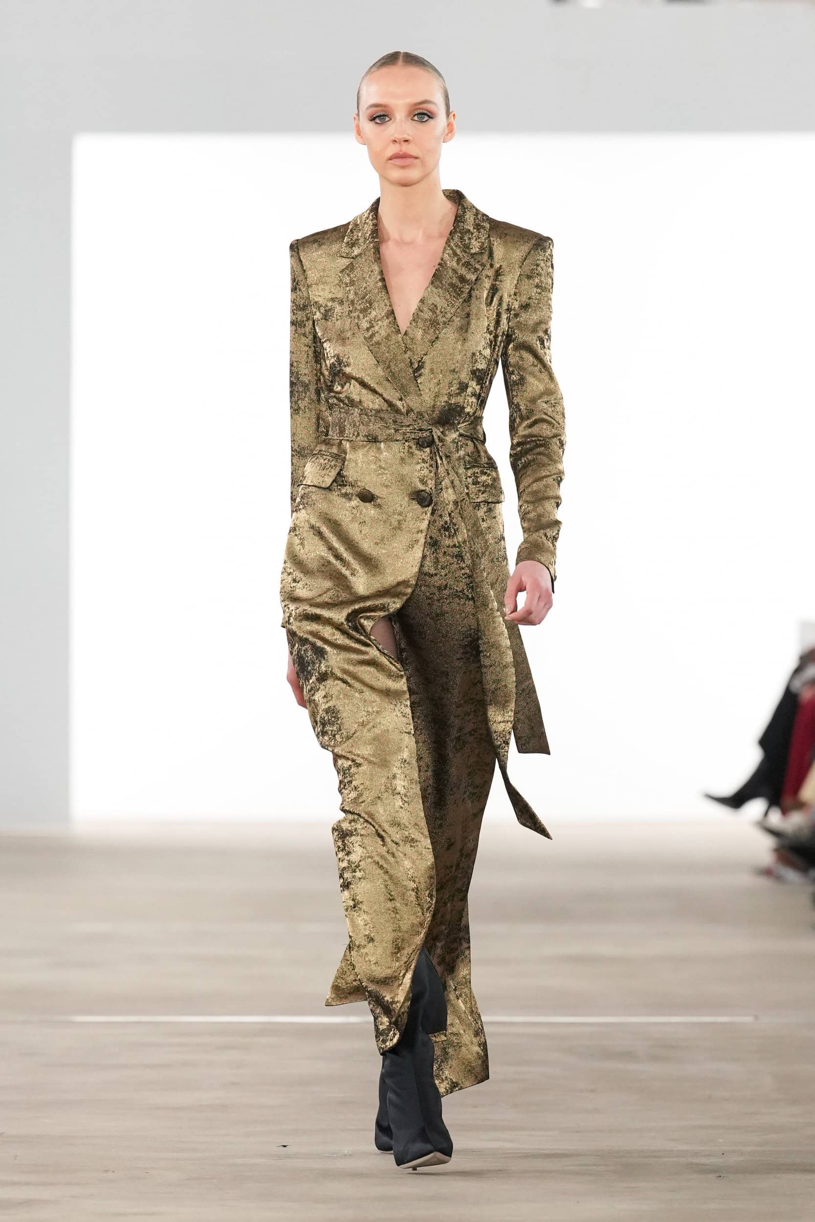 Badgley Mischka  Fall 2024 Fashion Show