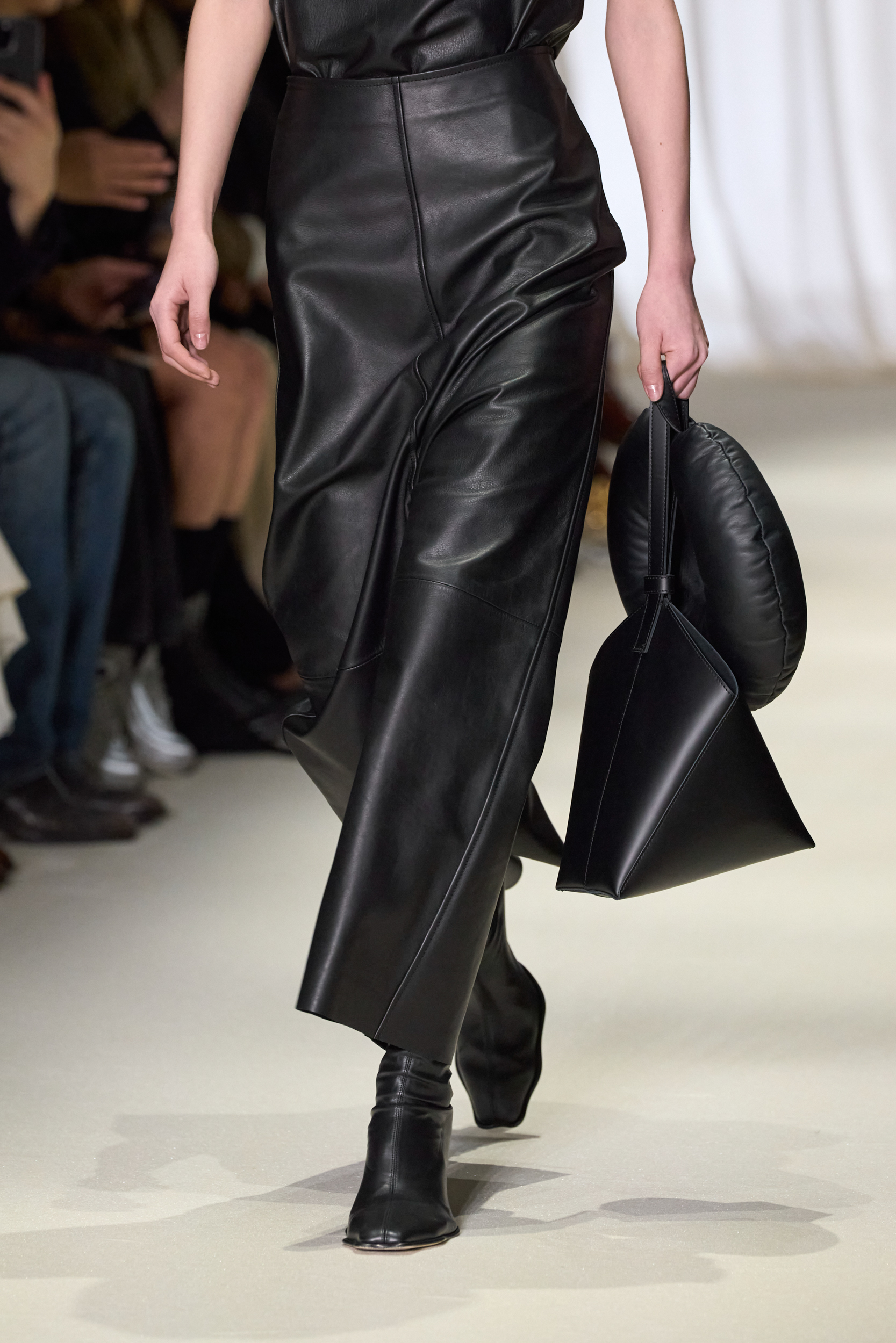 Mm6 Maison Margiela  Fall 2024 Fashion Show Details