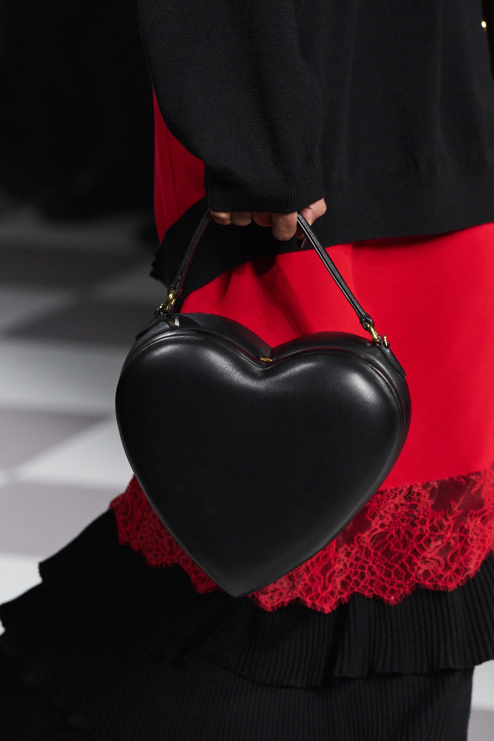 Moschino  Fall 2024 Fashion Show Details