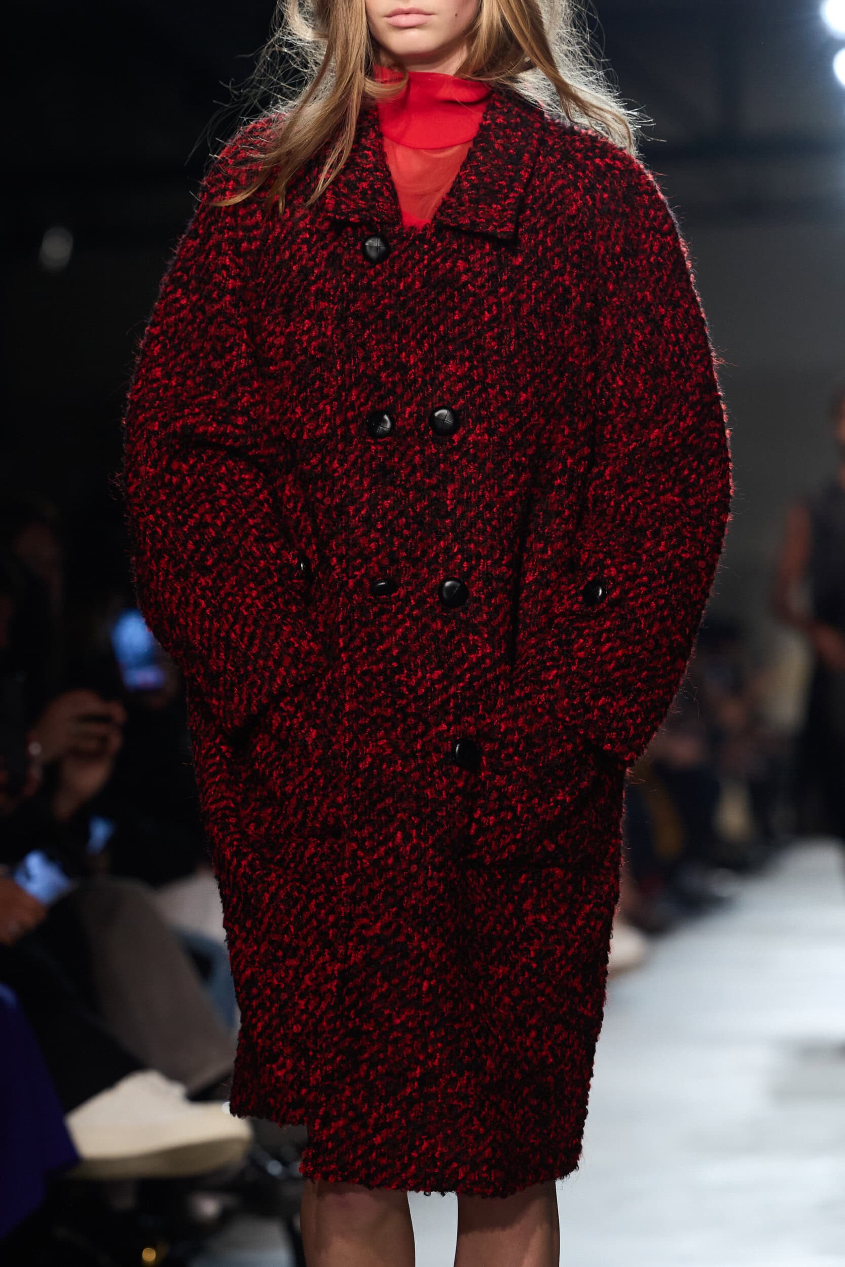 N 21  Fall 2024 Fashion Show Details