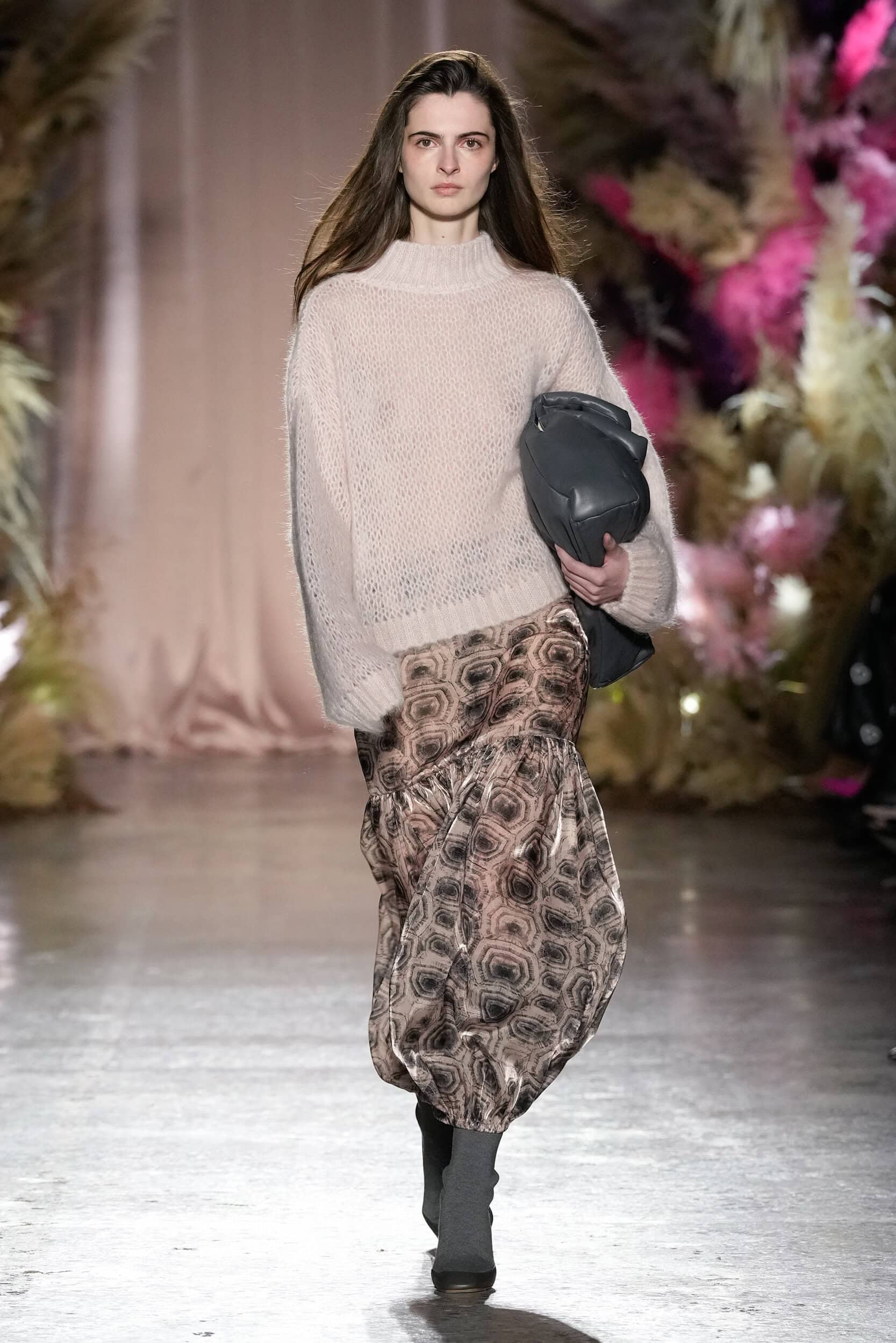 Genny  Fall 2024 Fashion Show
