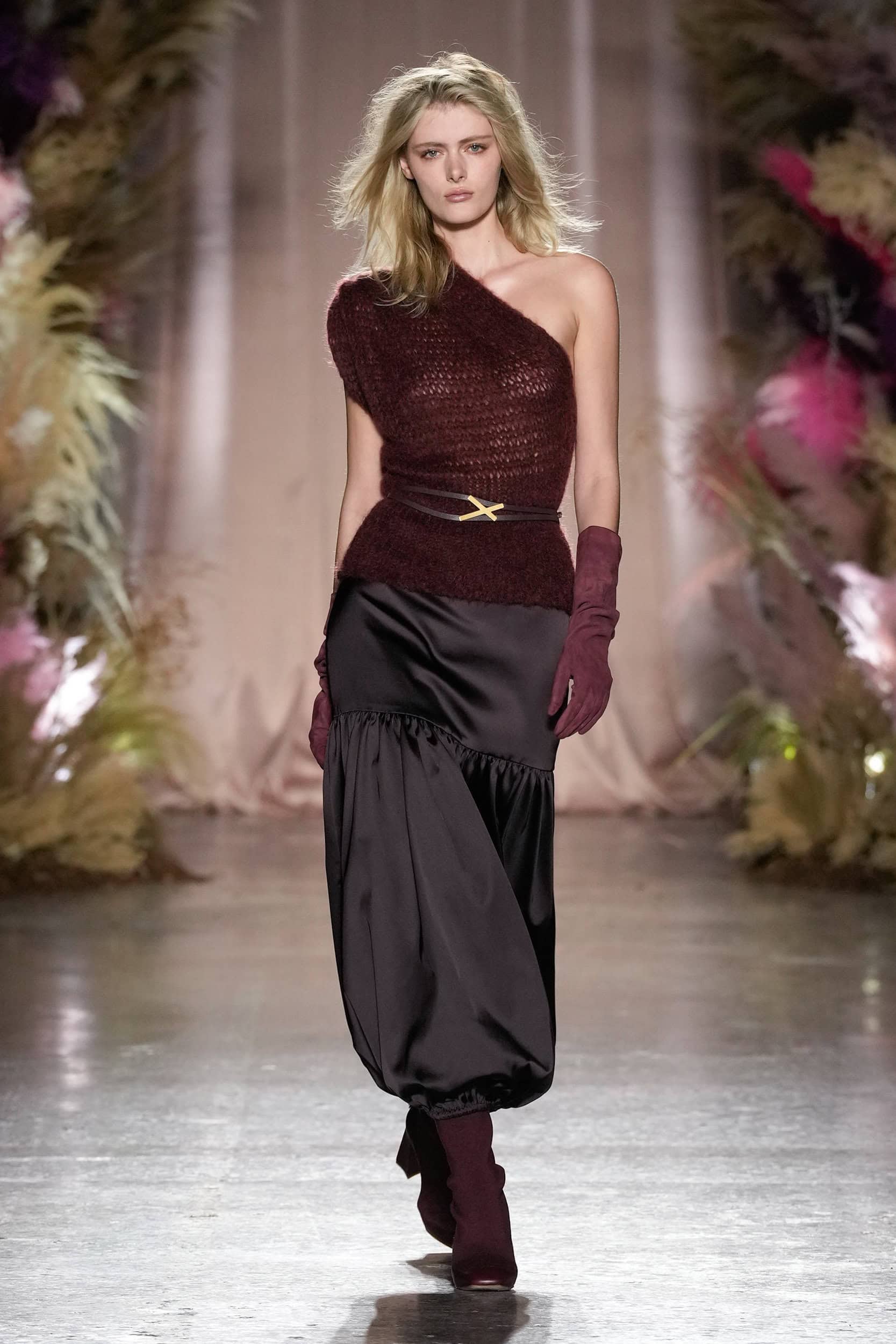 Genny  Fall 2024 Fashion Show