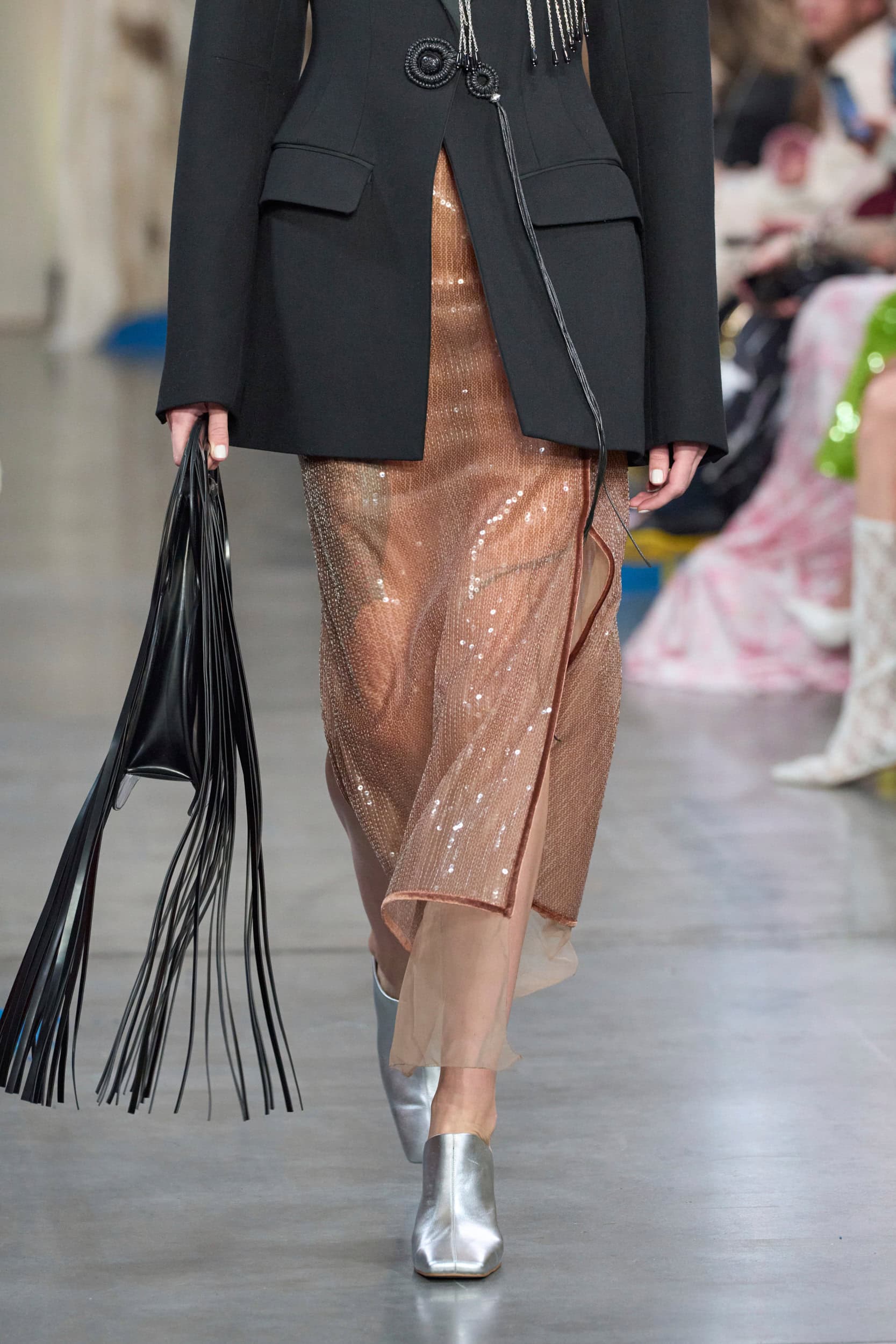 Sarawong  Fall 2024 Fashion Show Details