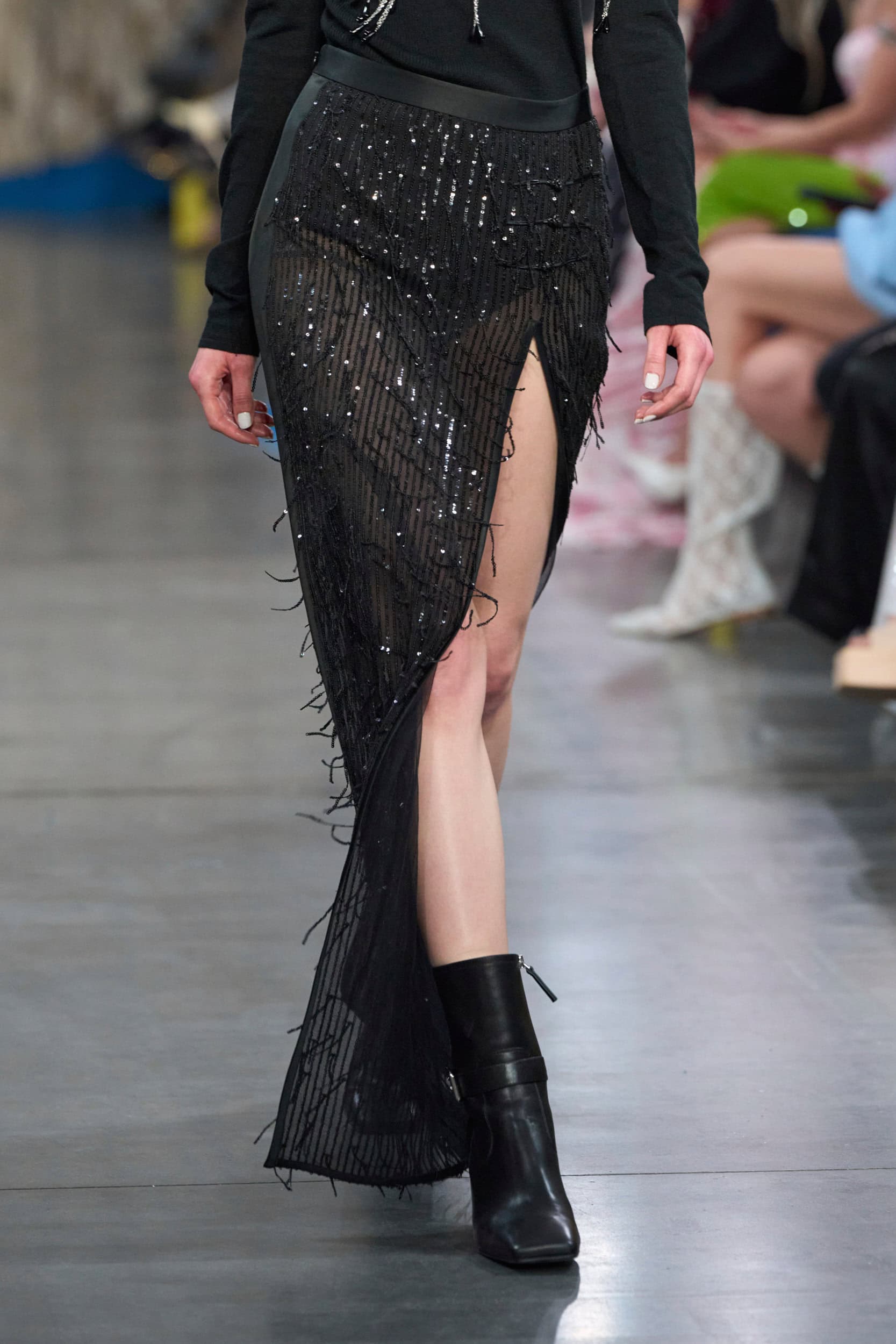 Sarawong  Fall 2024 Fashion Show Details