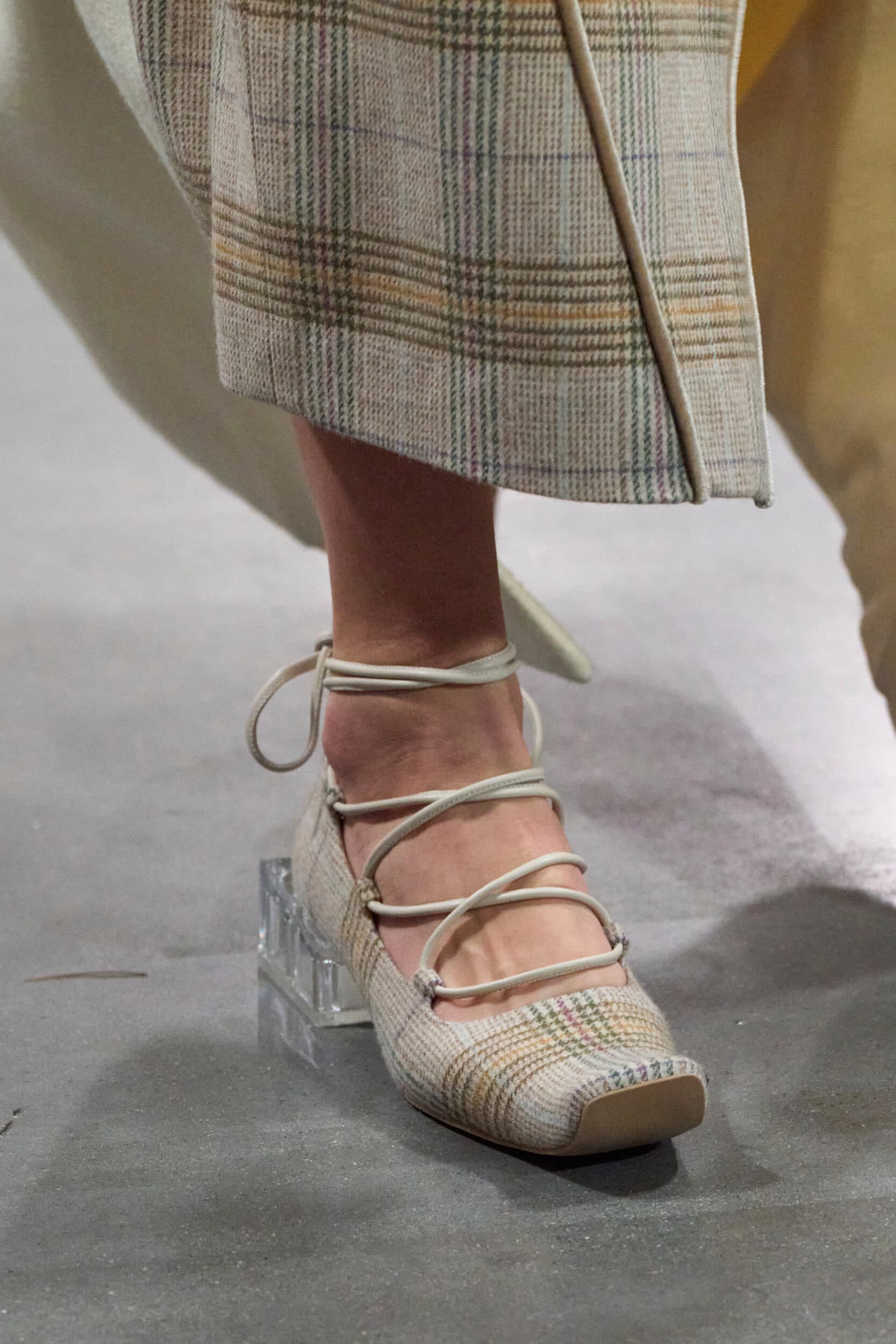 Sarawong  Fall 2024 Fashion Show Details