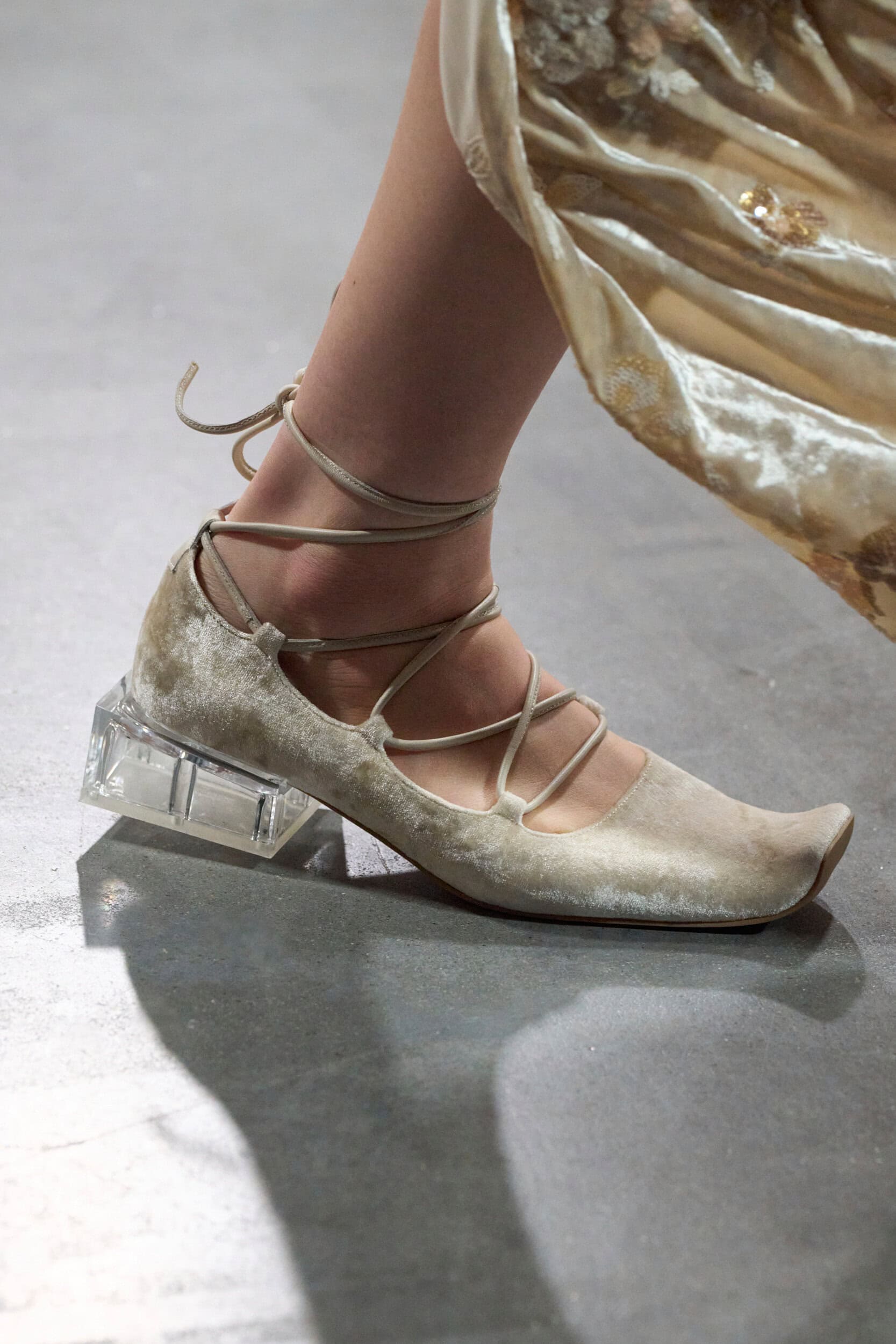 Sarawong  Fall 2024 Fashion Show Details