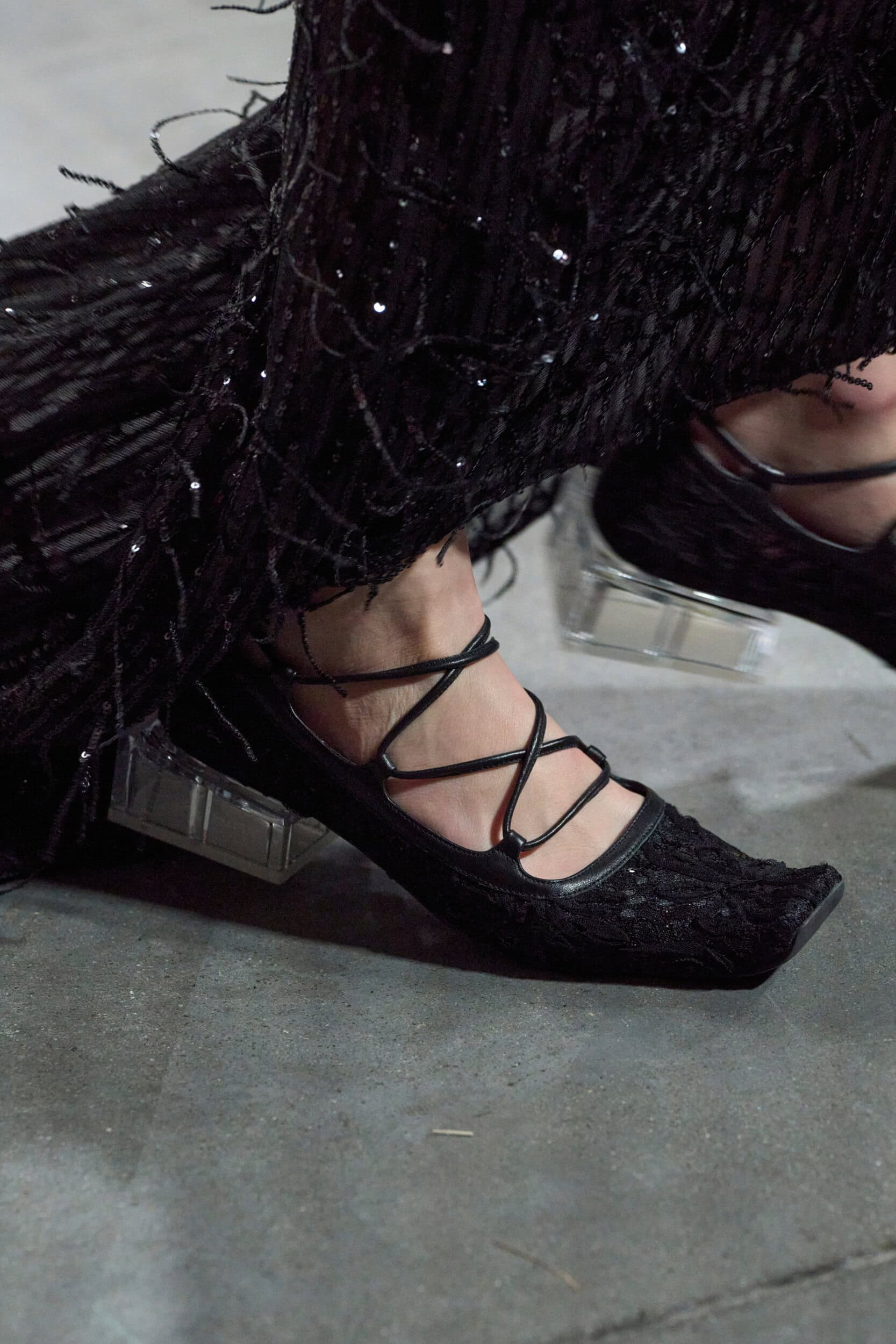 Sarawong  Fall 2024 Fashion Show Details