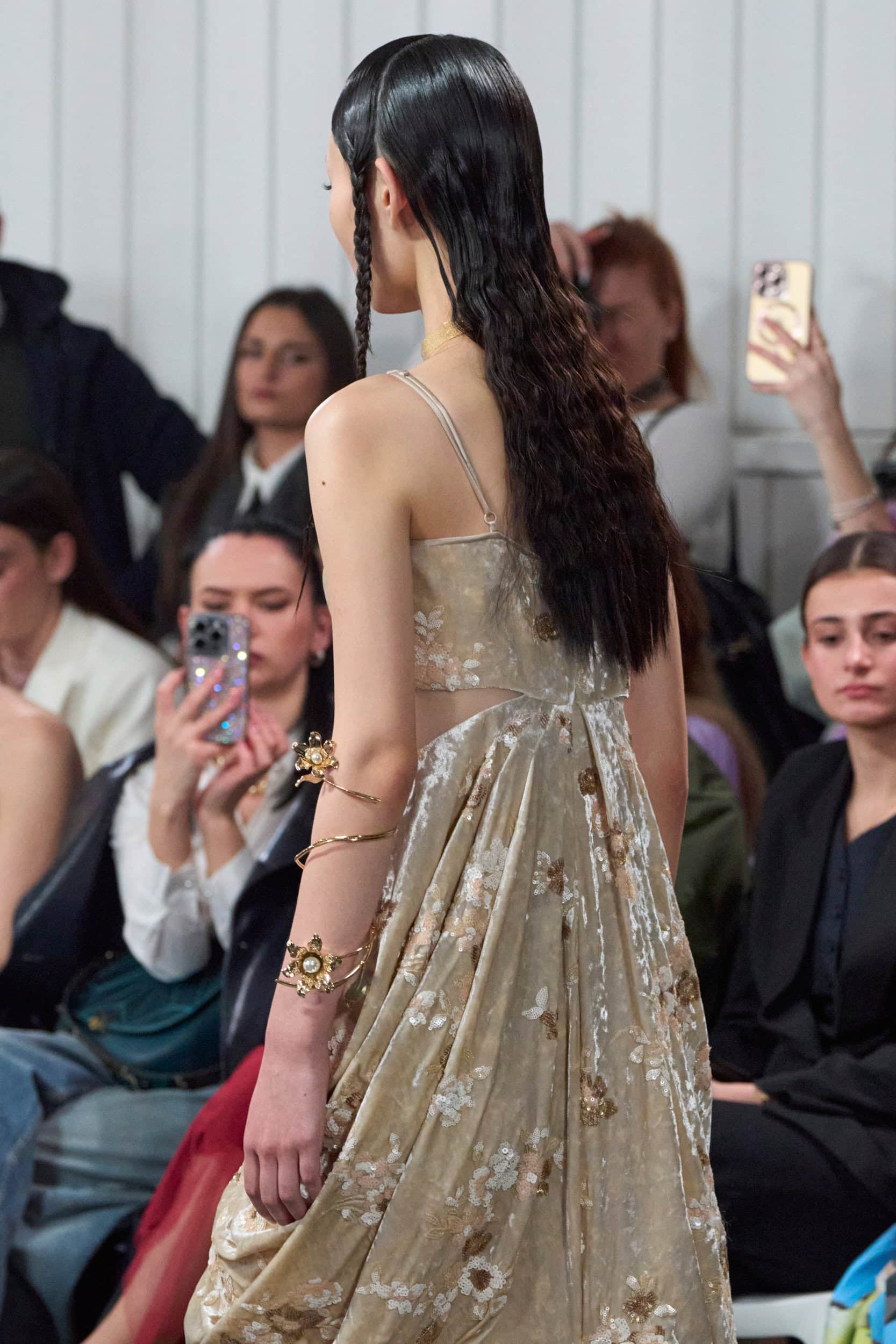 Sarawong  Fall 2024 Fashion Show Details