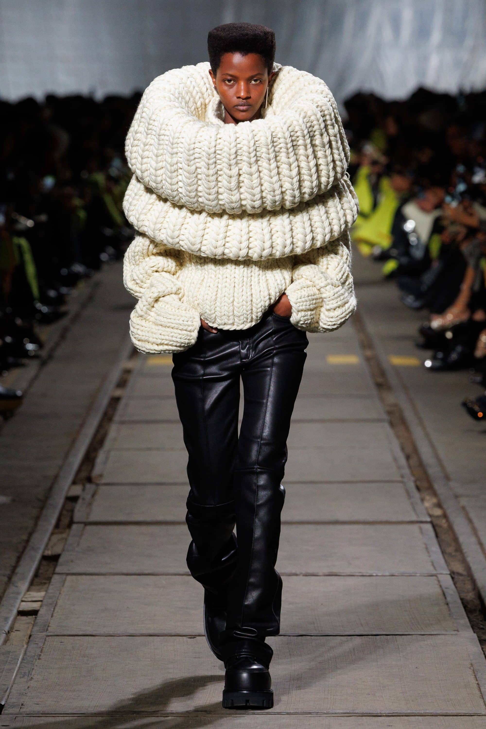 Alexander McQueen Fall 2024 Fashion Show Review The Impression