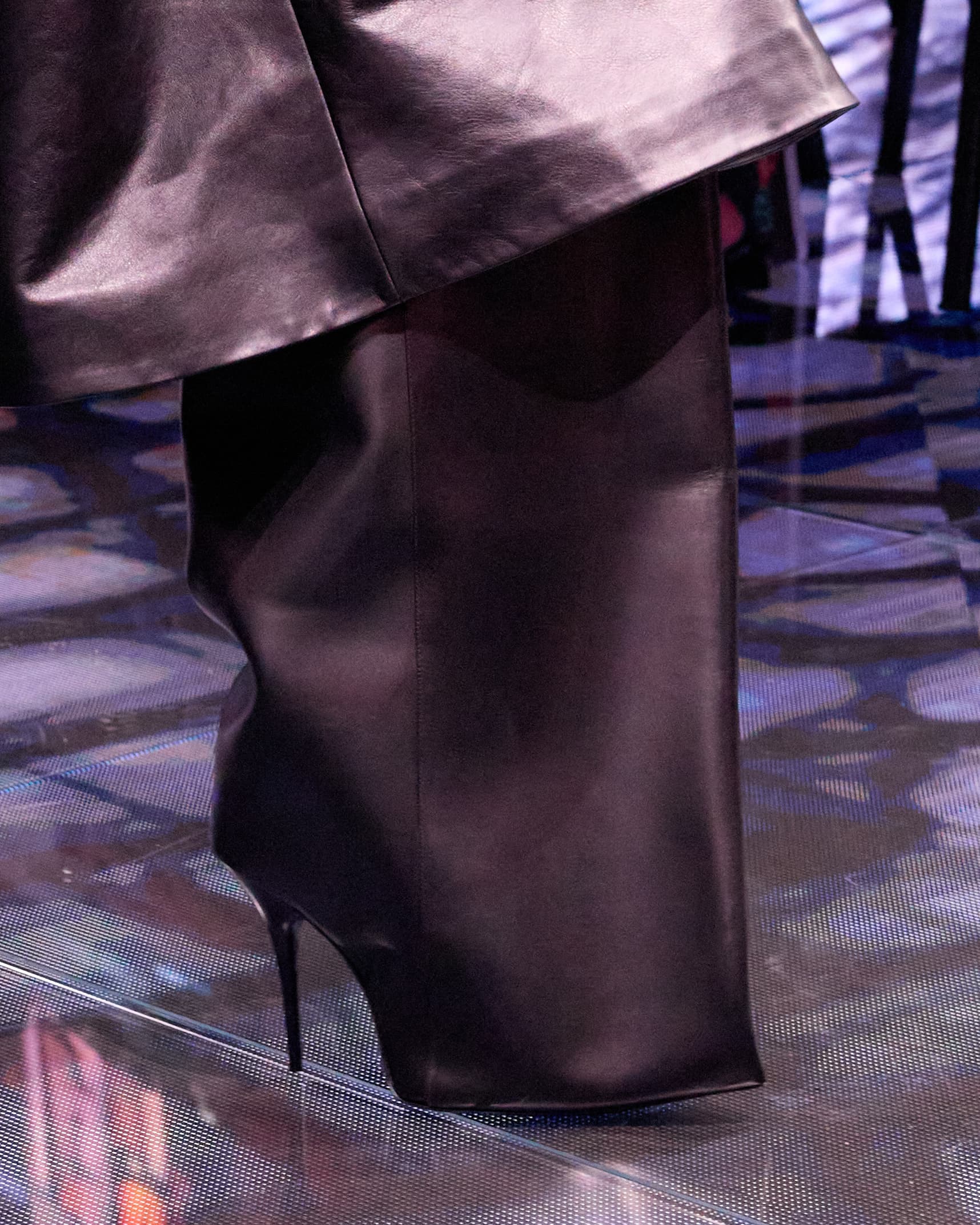 Balenciaga Fall 2024 Fashion Show Details | The Impression