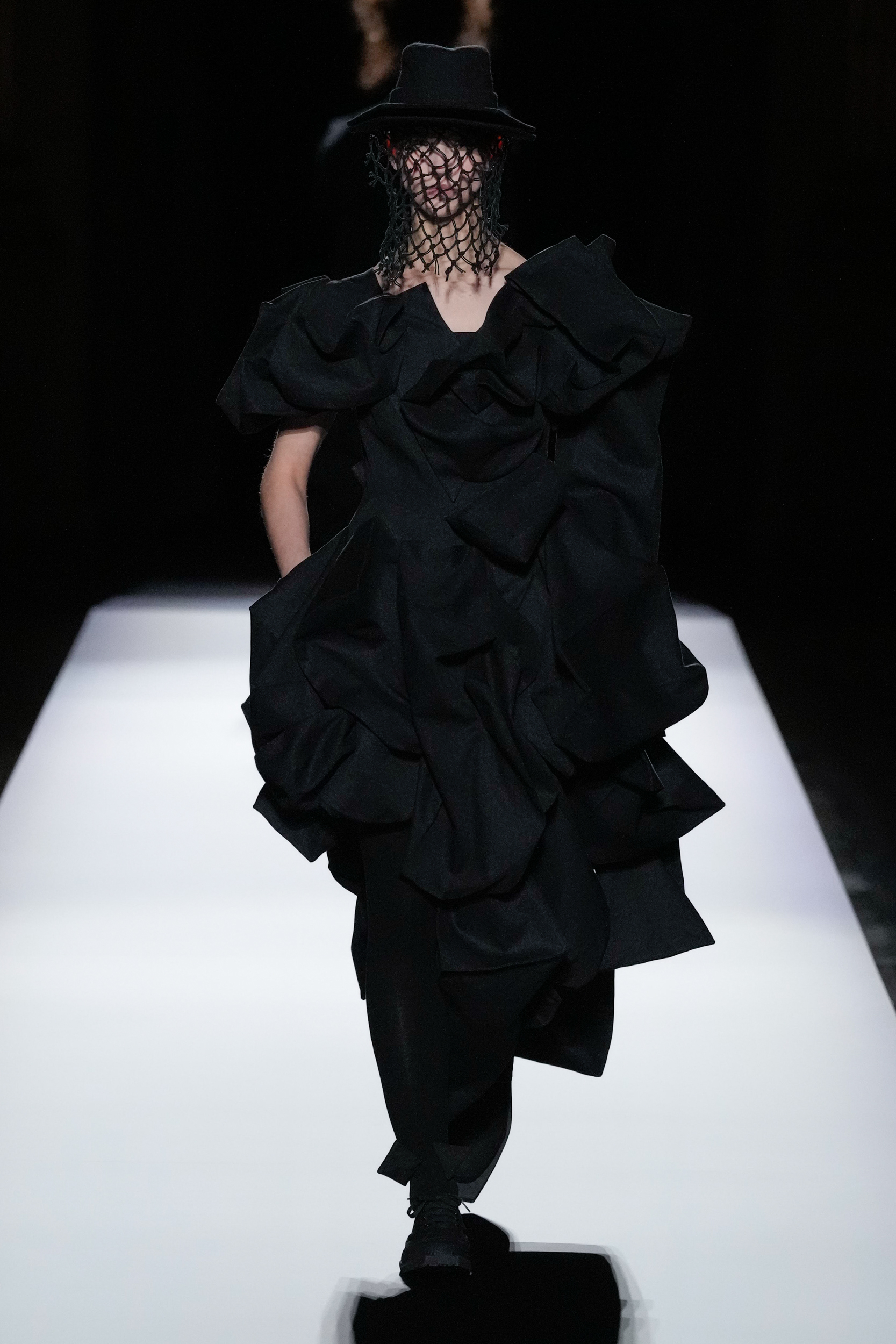 Yohji Yamamoto  Fall 2024 Fashion Show