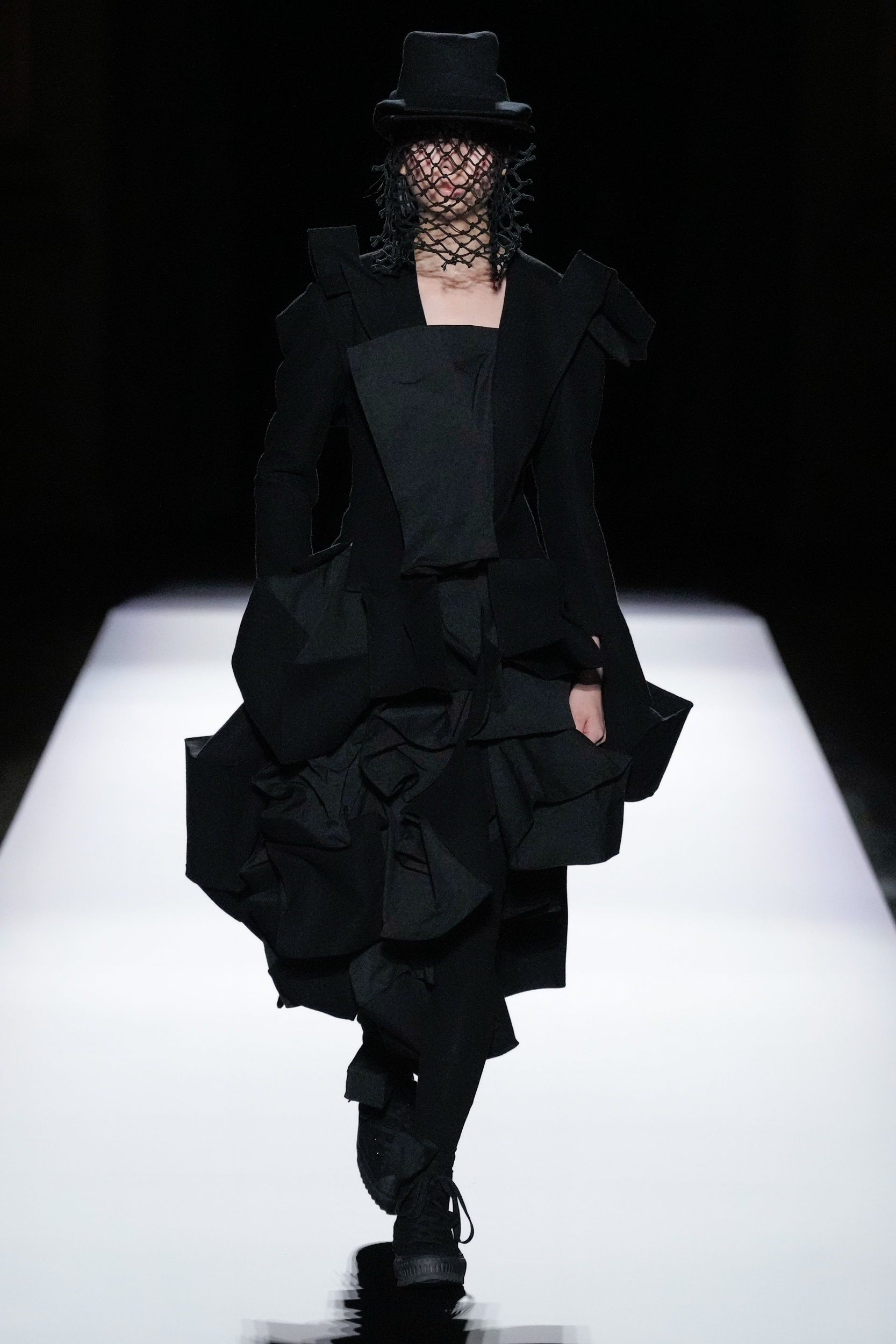 Yohji Yamamoto  Fall 2024 Fashion Show