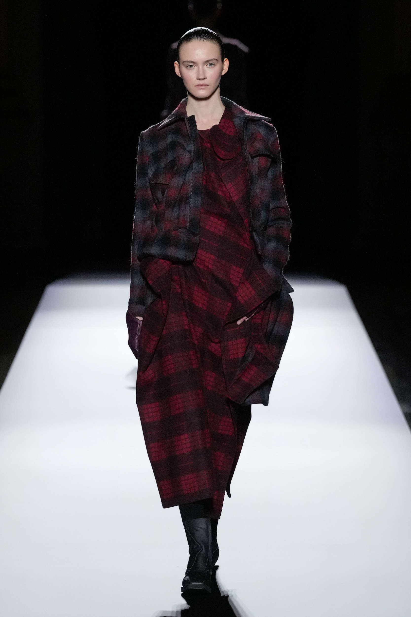 Yohji Yamamoto  Fall 2024 Fashion Show