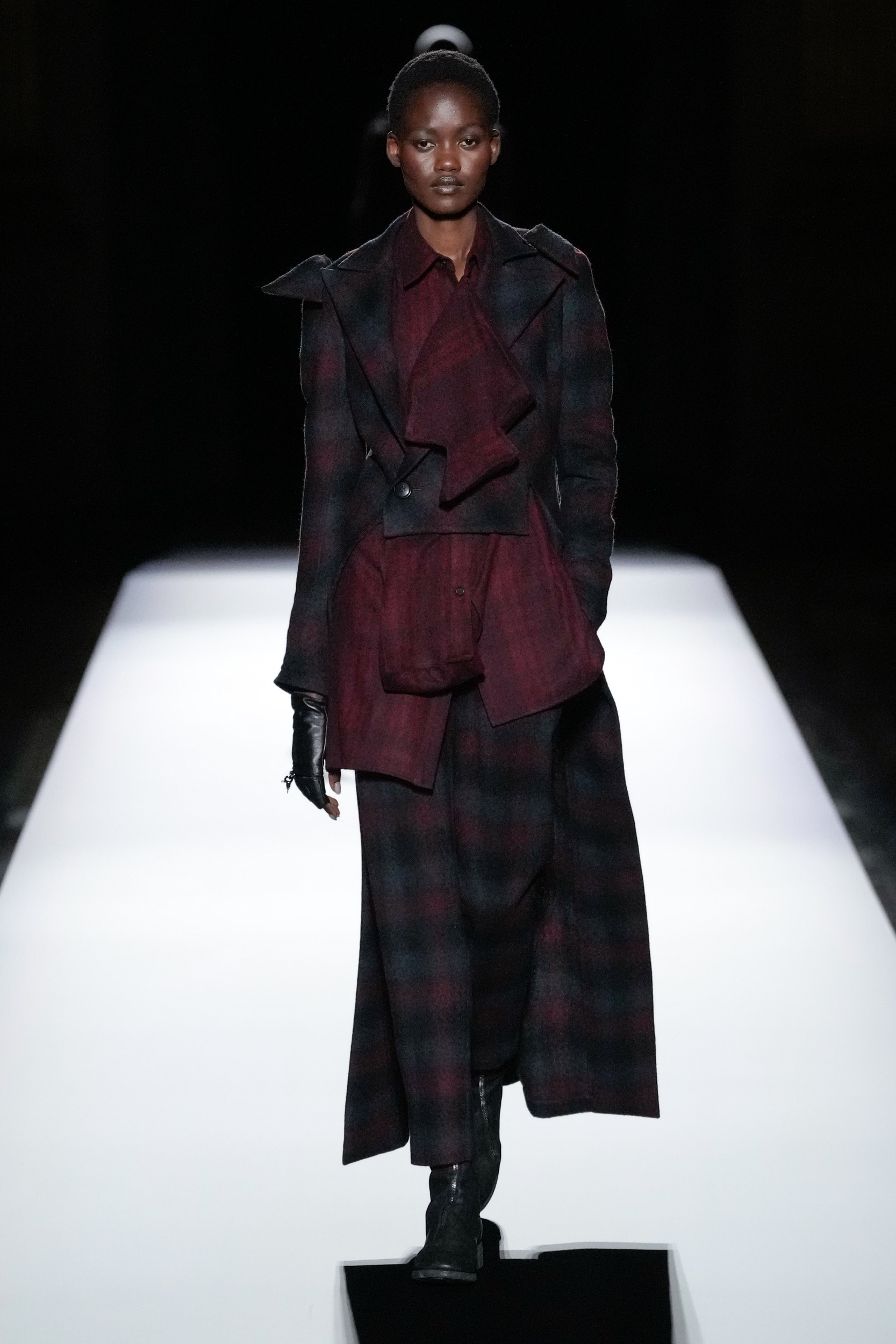 Yohji Yamamoto  Fall 2024 Fashion Show