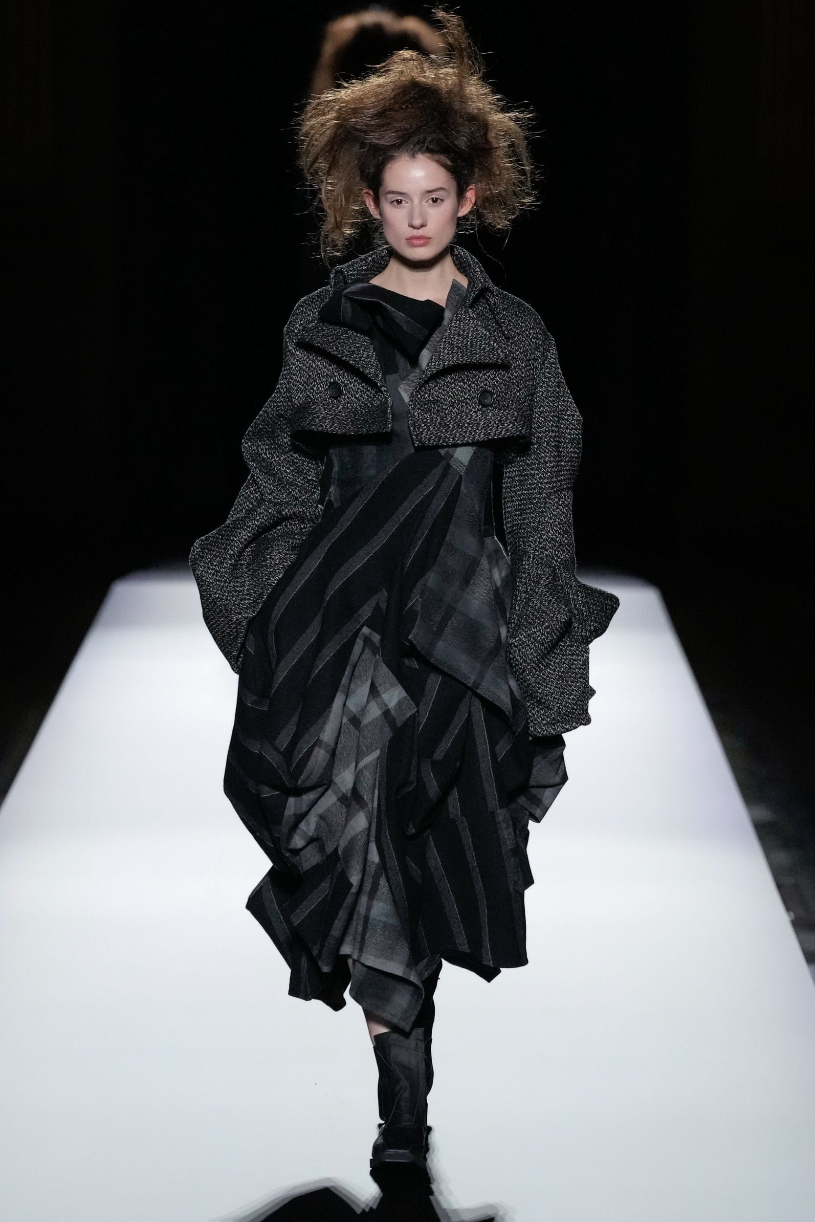 Yohji Yamamoto  Fall 2024 Fashion Show