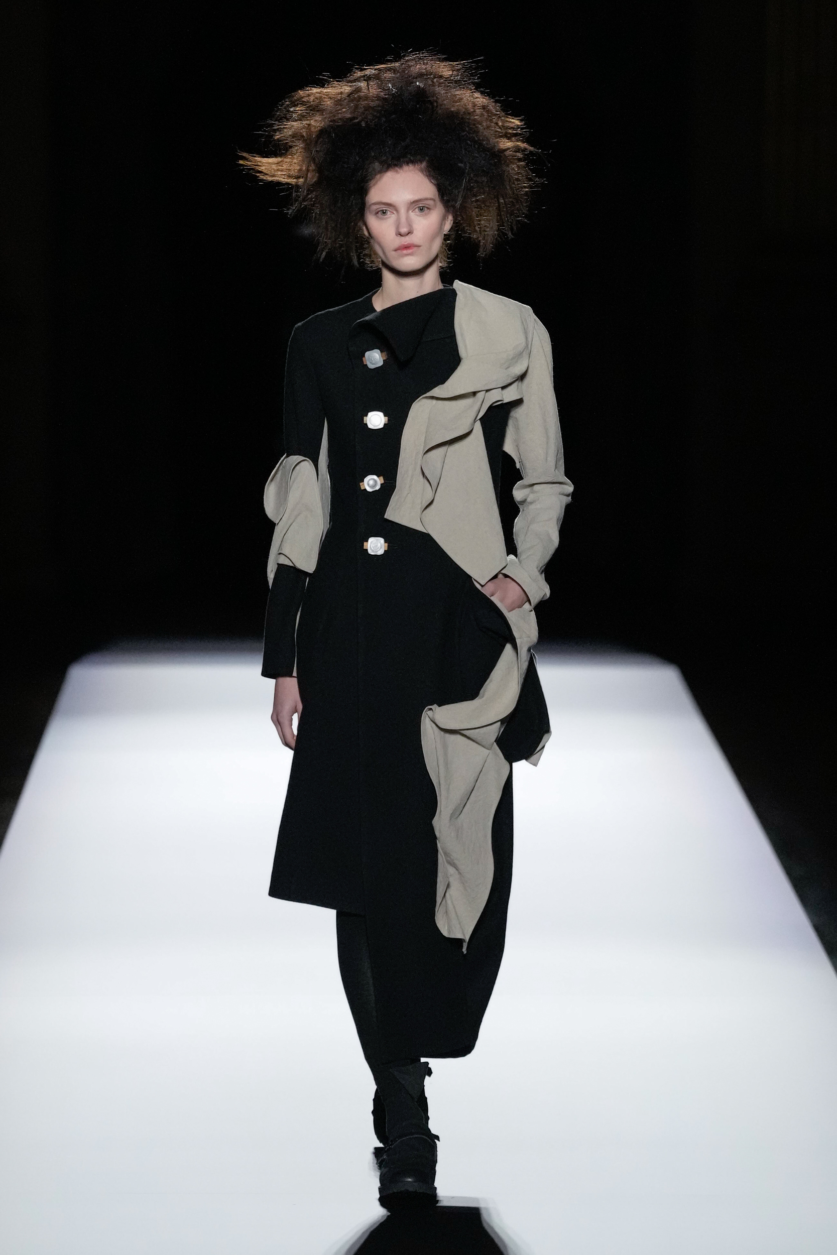 Yohji Yamamoto  Fall 2024 Fashion Show