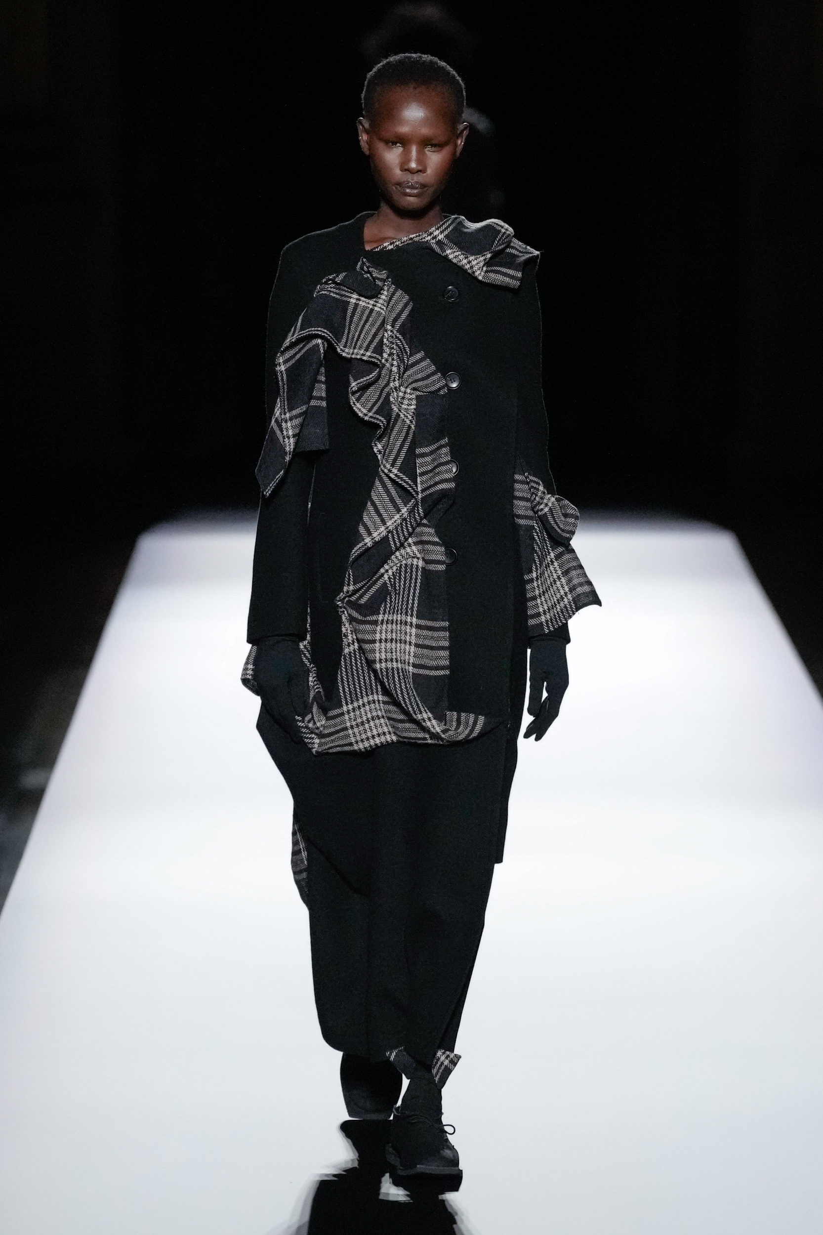 Yohji Yamamoto  Fall 2024 Fashion Show