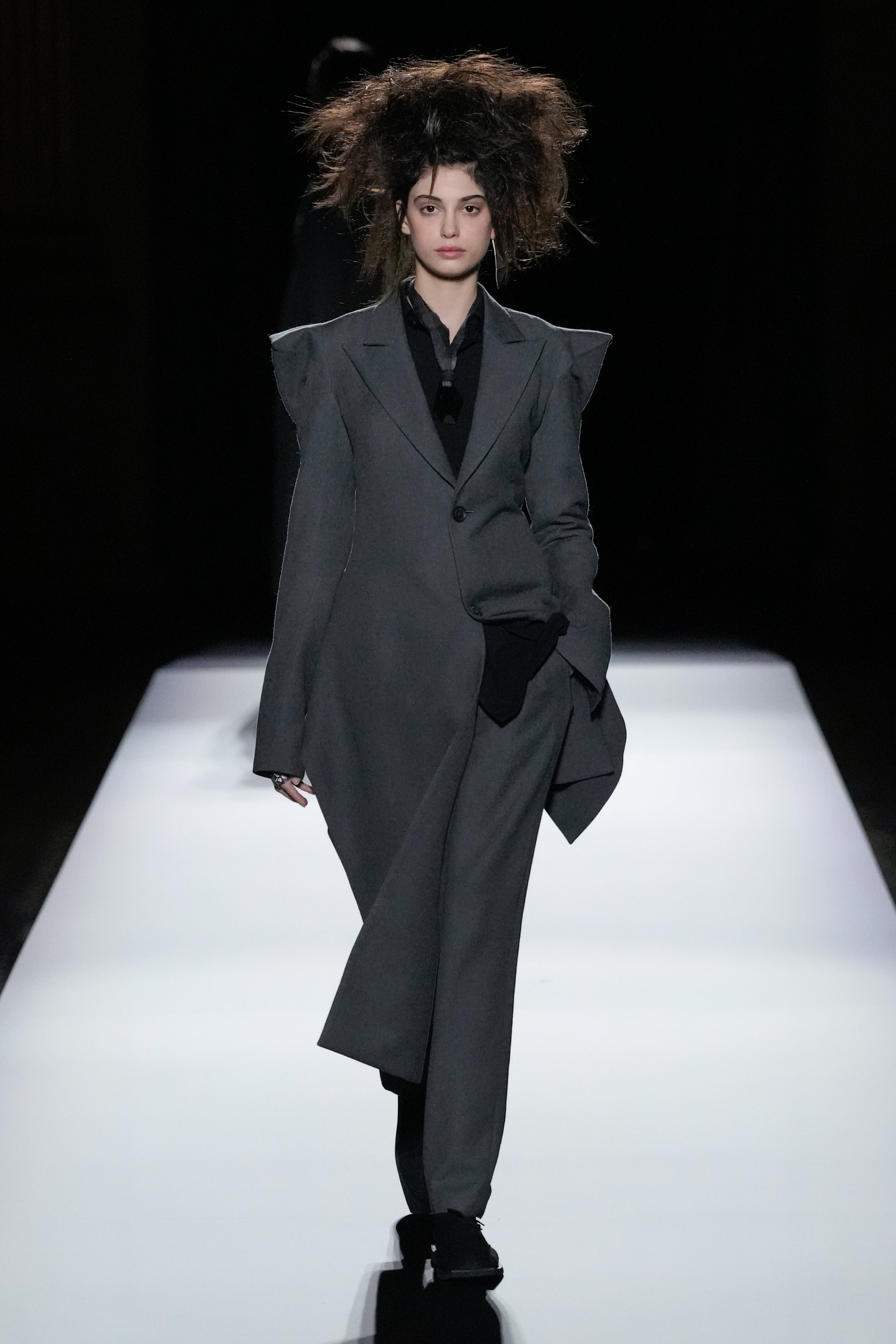 Yohji Yamamoto  Fall 2024 Fashion Show