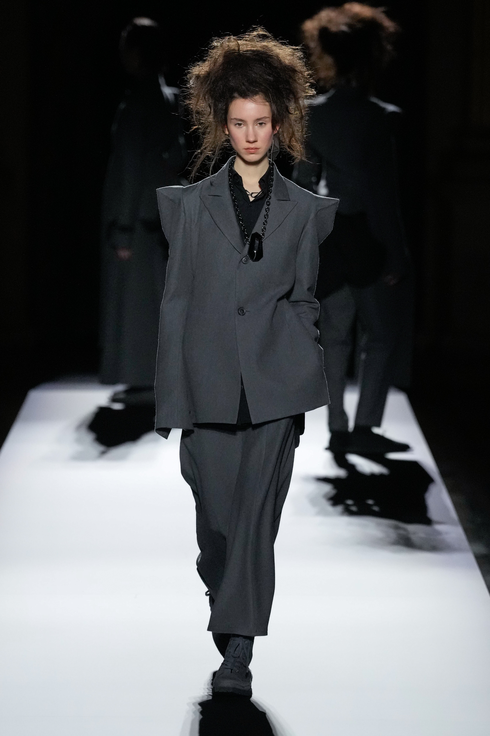 Yohji Yamamoto  Fall 2024 Fashion Show