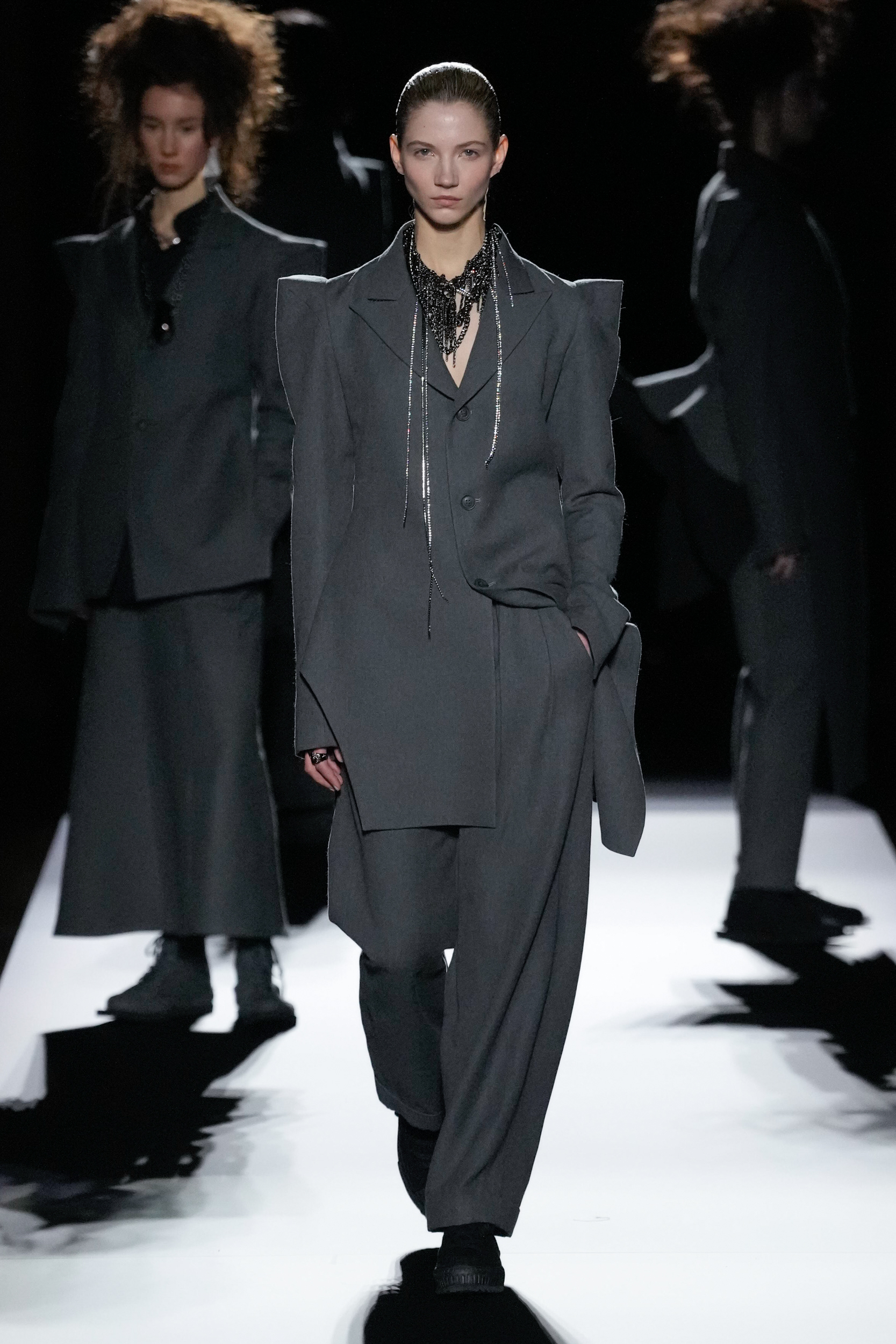 Yohji Yamamoto  Fall 2024 Fashion Show