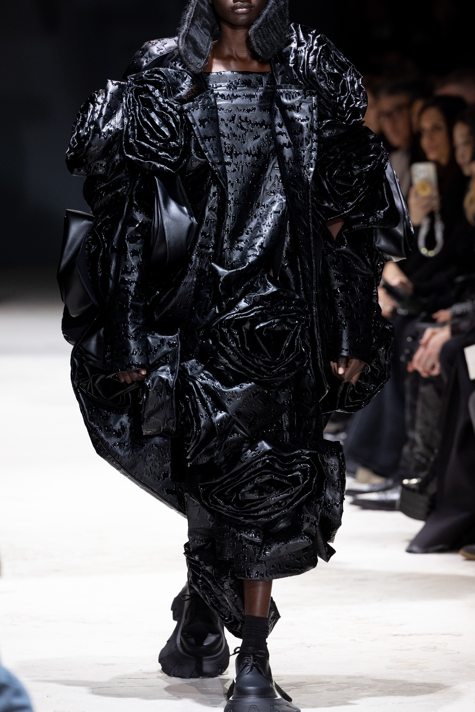 Comme Des GarÇons  Fall 2024 Fashion Show Details