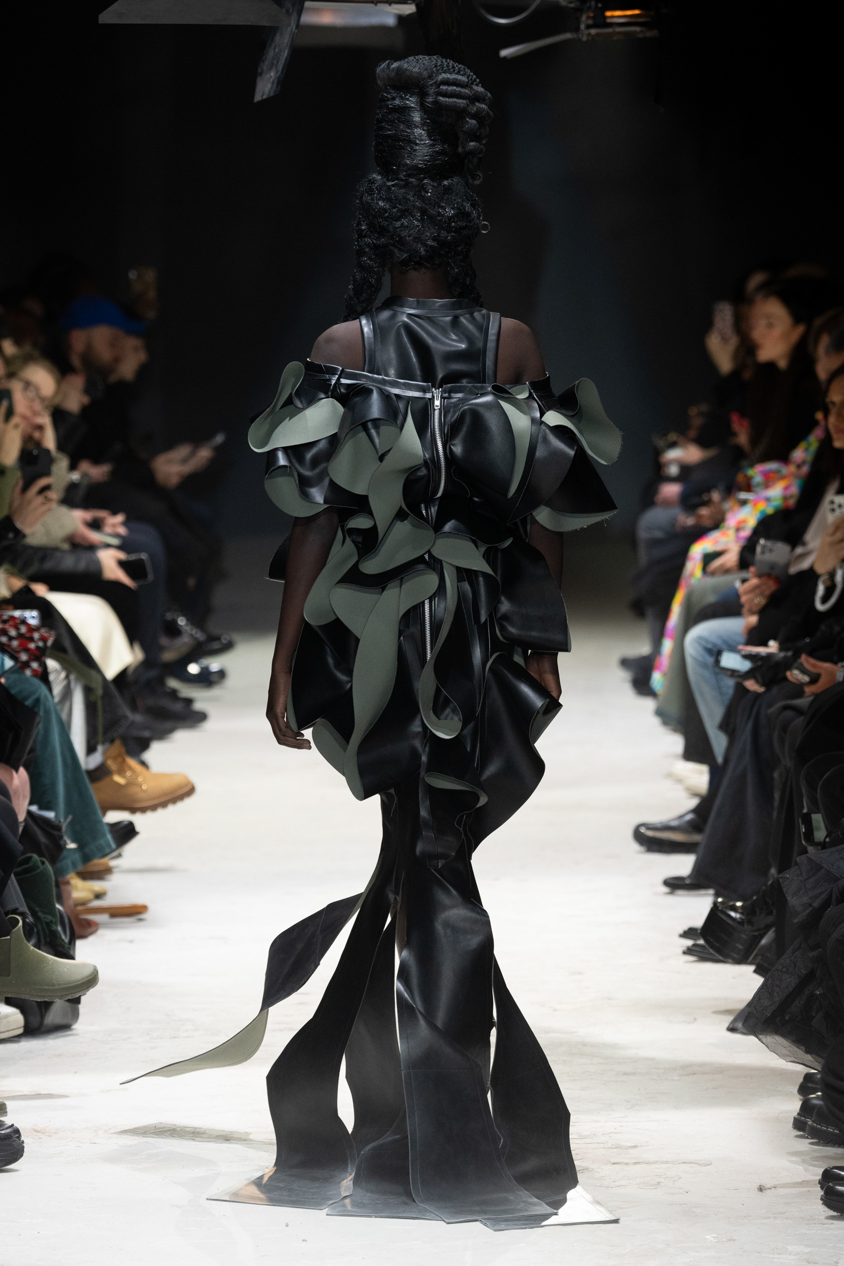 Comme Des GarÇons  Fall 2024 Fashion Show Details