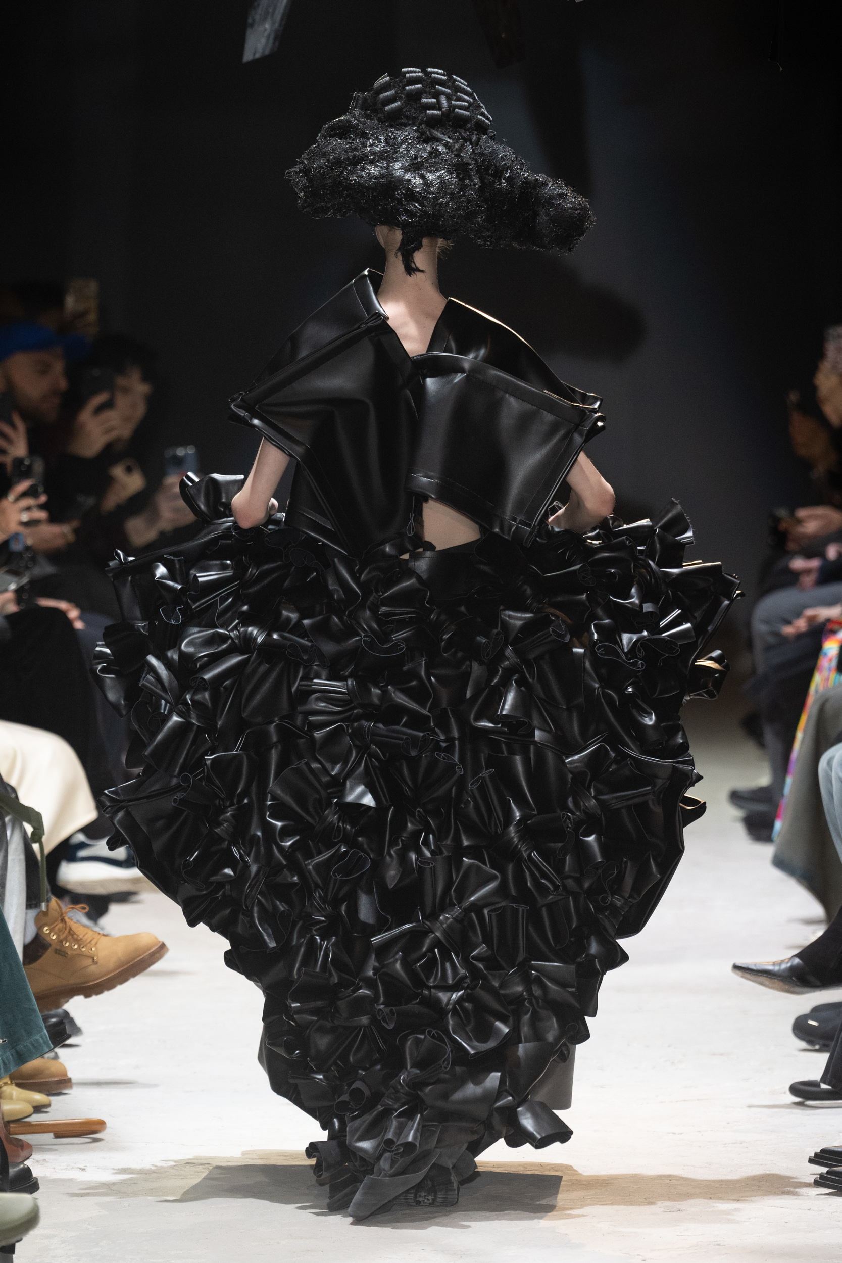 Comme Des GarÇons  Fall 2024 Fashion Show Details