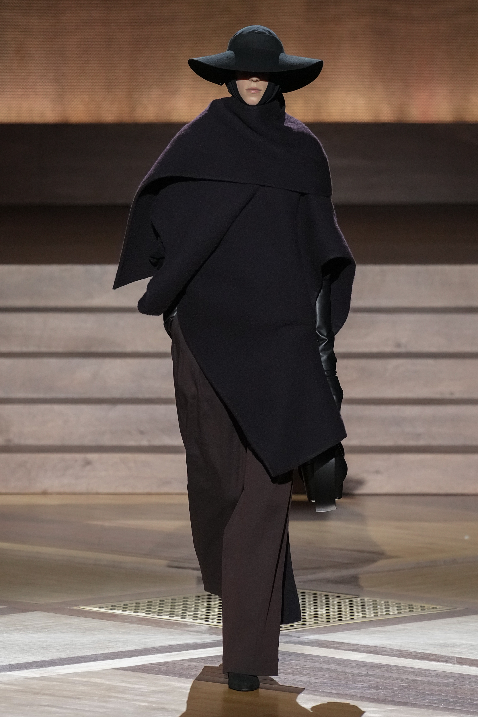 Issey Miyake  Fall 2024 Fashion Show