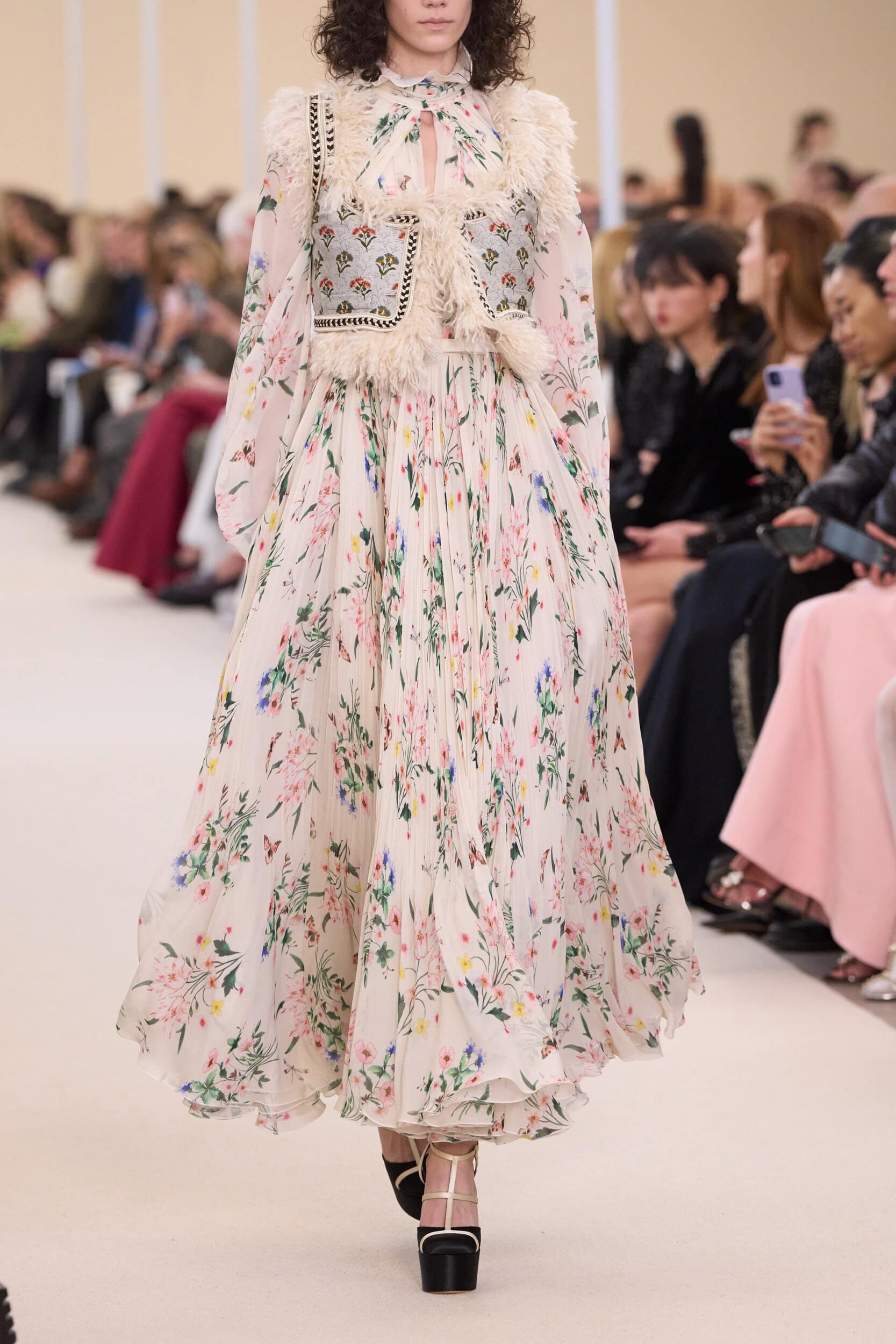 Giambattista Valli  Fall 2024 Fashion Show Details