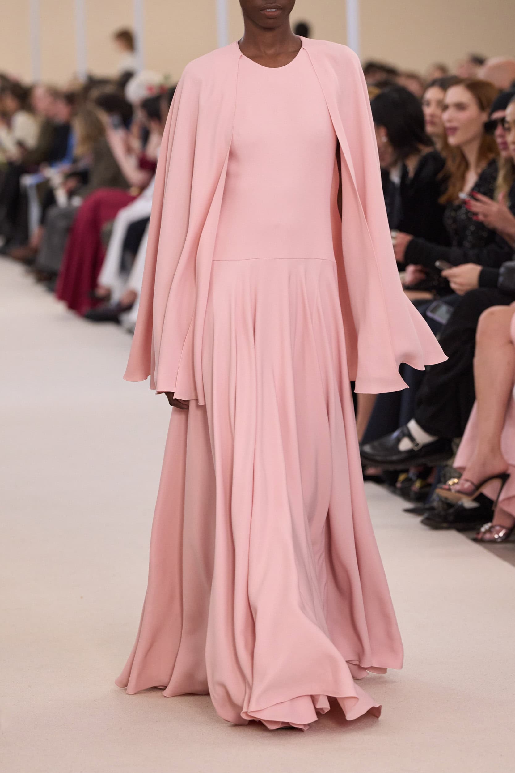 Giambattista Valli  Fall 2024 Fashion Show Details