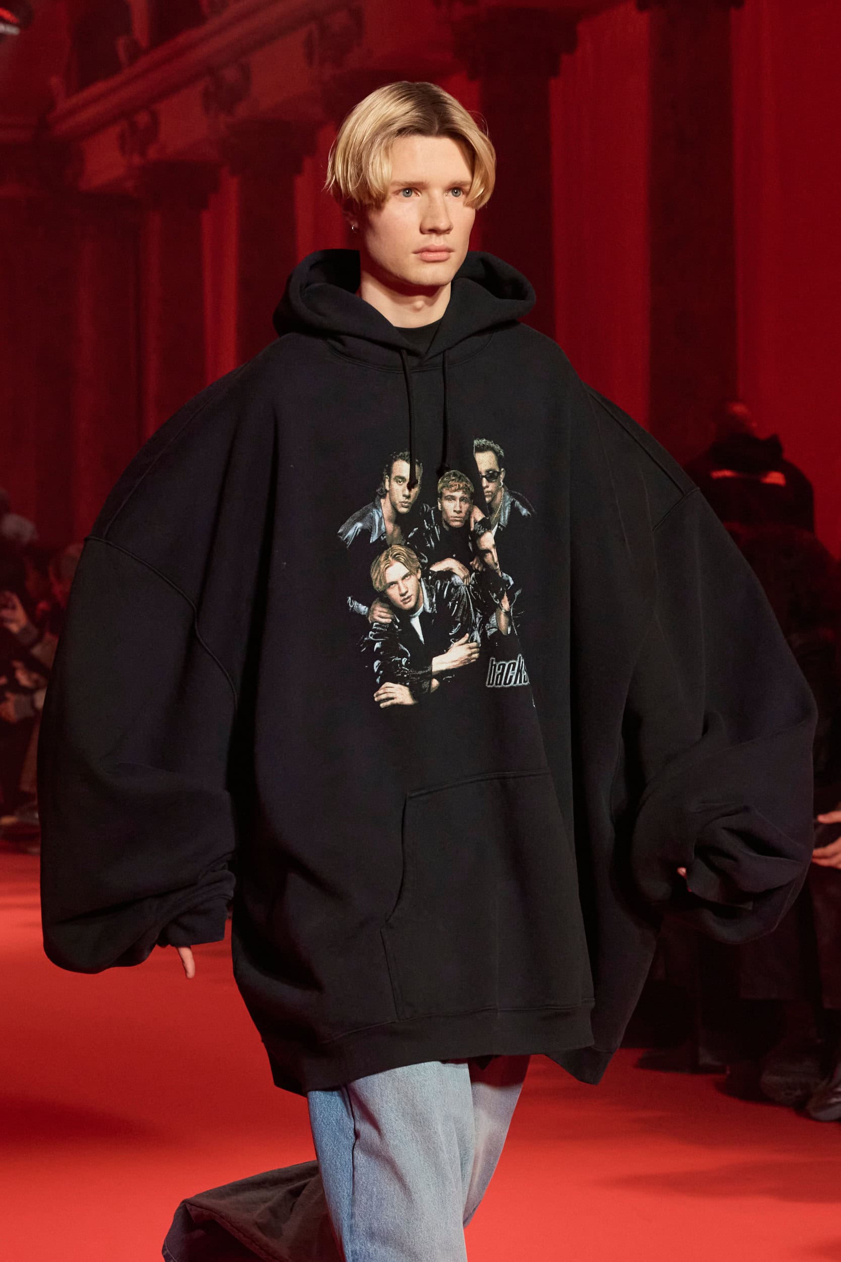 Vetements  Fall 2024 Fashion Show Details