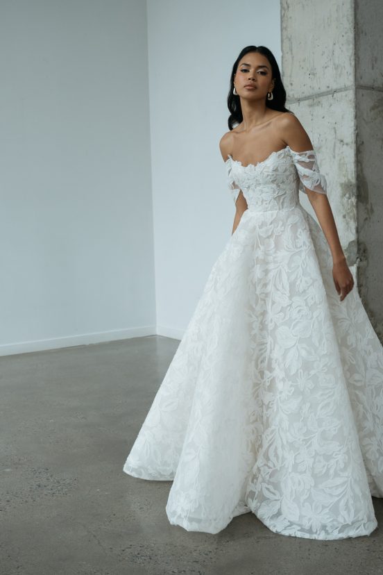 Jenny Yoo Collection Bridal  Bridal 2025 Fashion Show