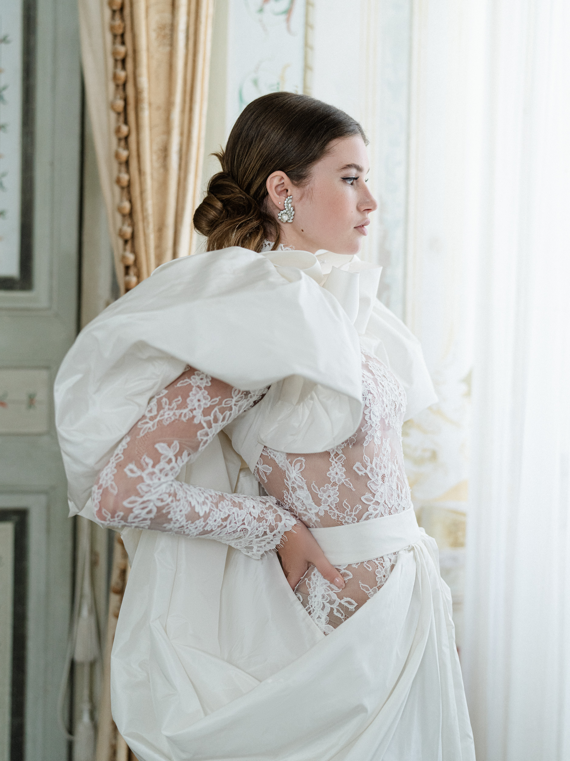 Monique Lhuillier  Bridal 2025 Fashion Show 