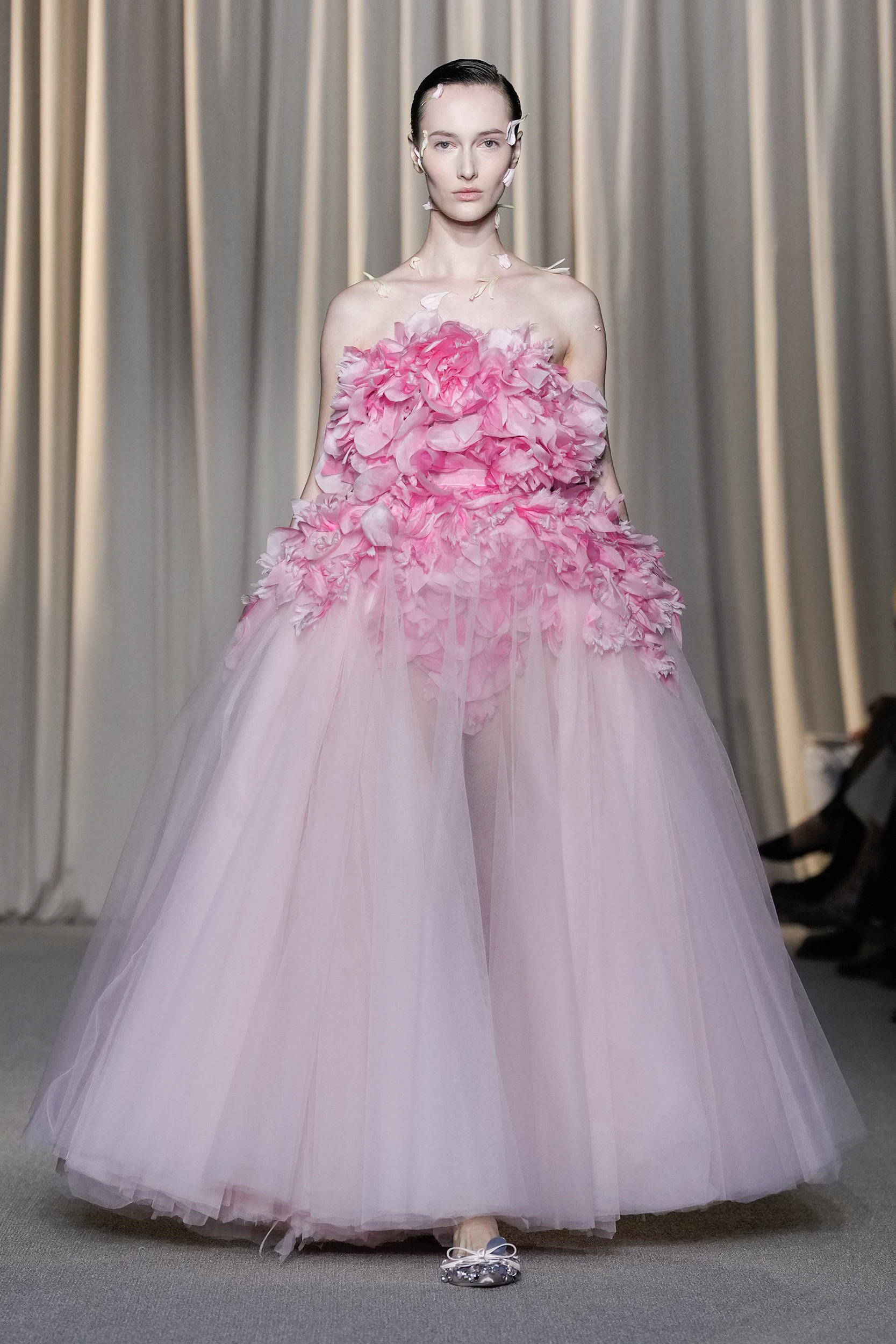 Giambattista Valli Fall 2024 Couture Fashion Show