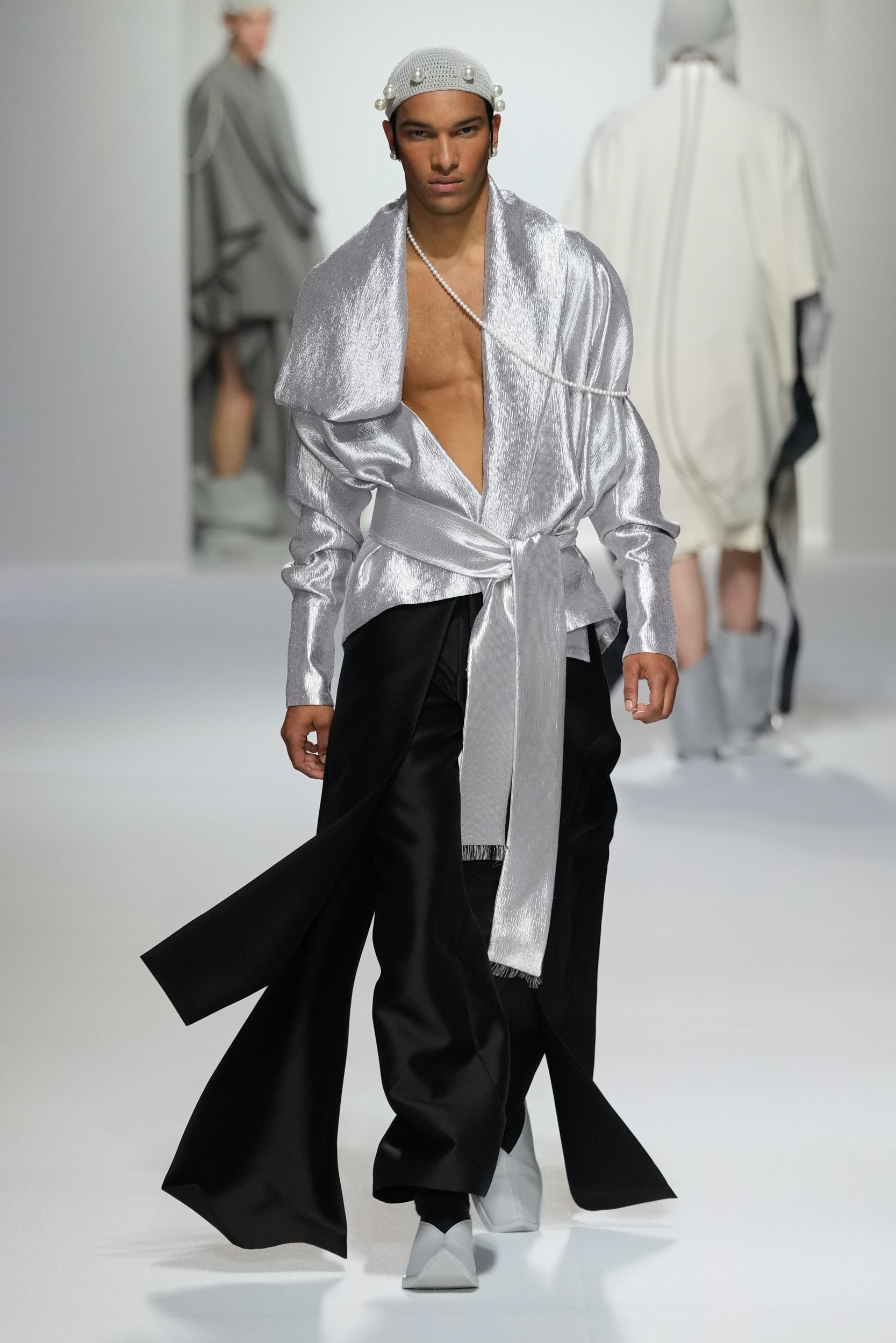 Sean Suen  Spring 2025 Men's Fashion Show