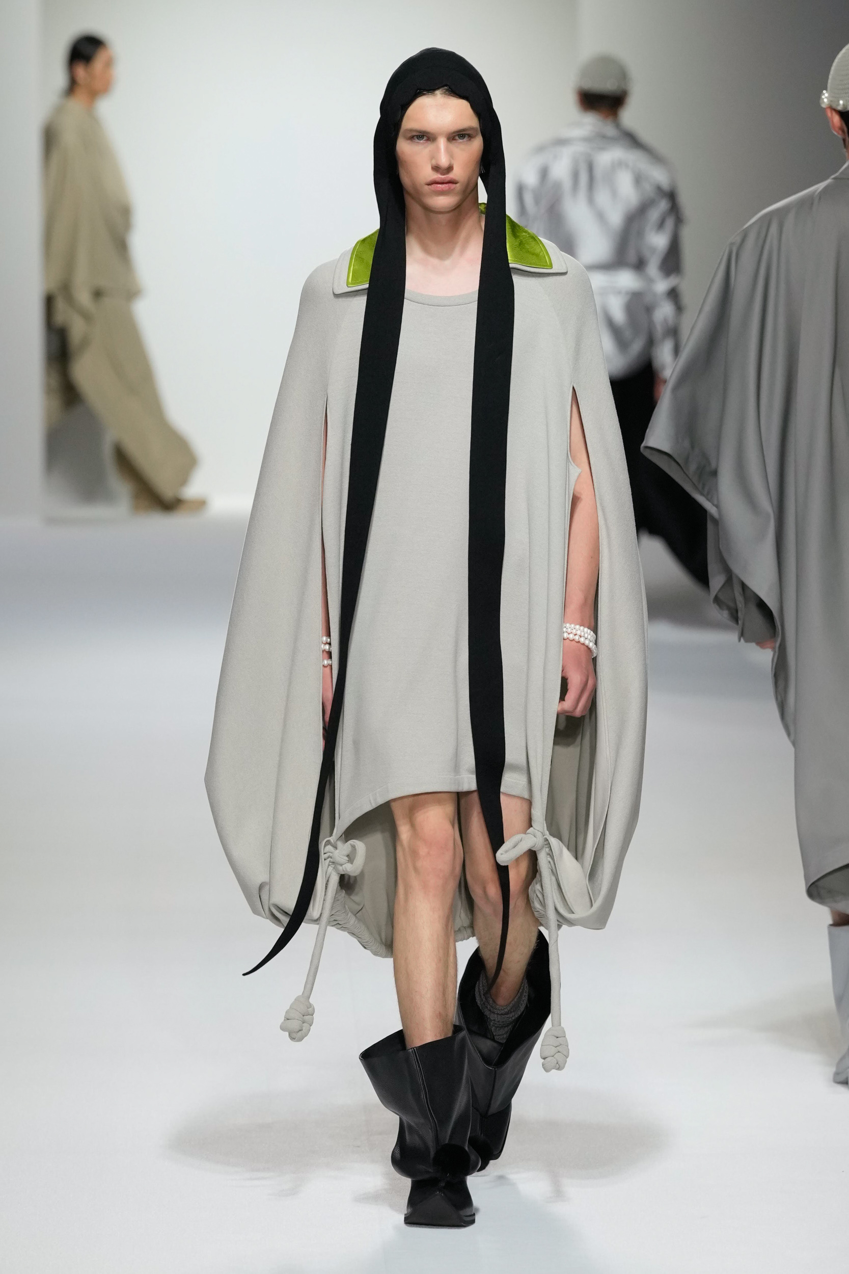 Sean Suen  Spring 2025 Men's Fashion Show